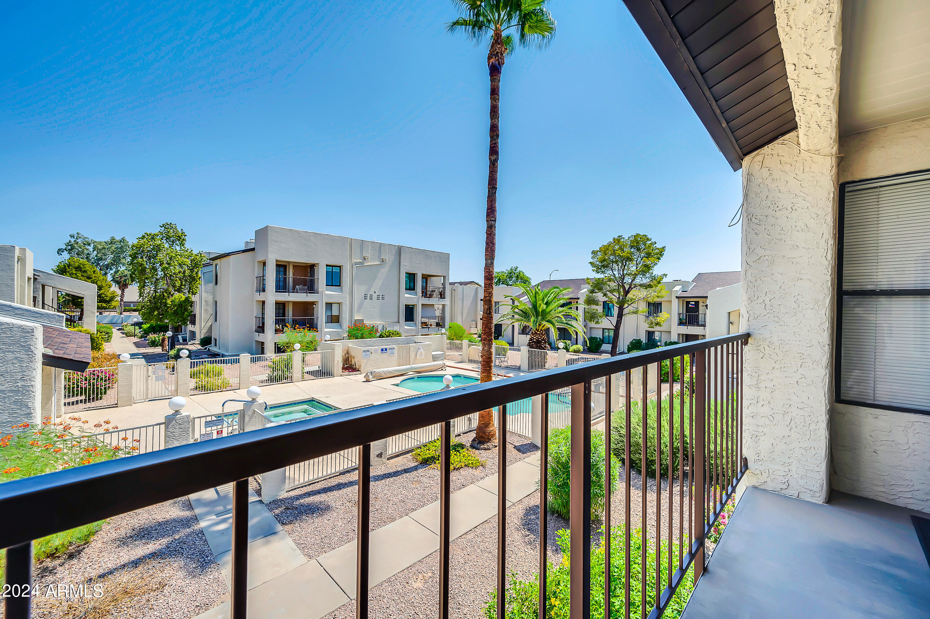 5518 E LINDSTROM Lane # 2022
