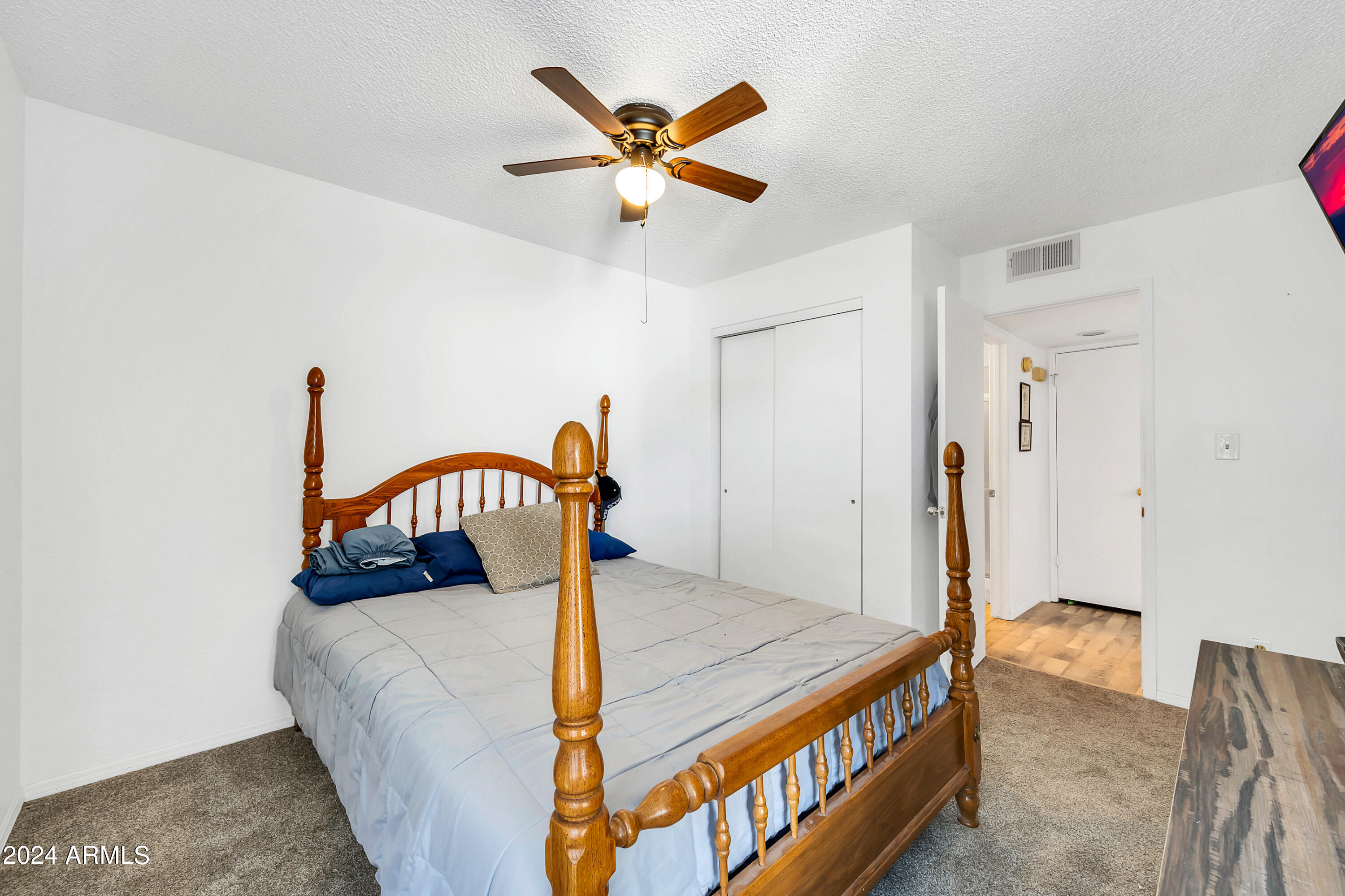 5518 E LINDSTROM Lane # 2022