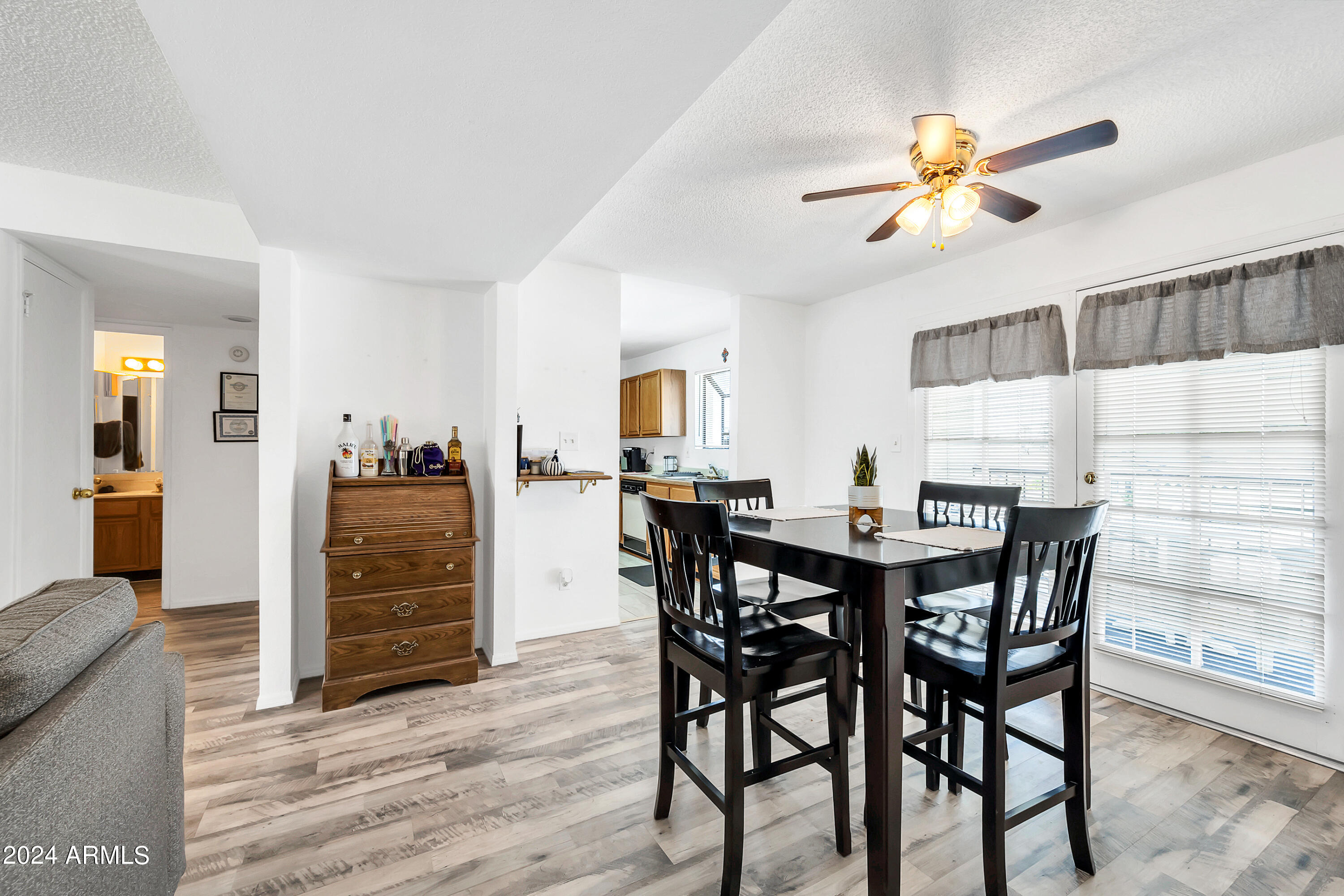 5518 E LINDSTROM Lane # 2022