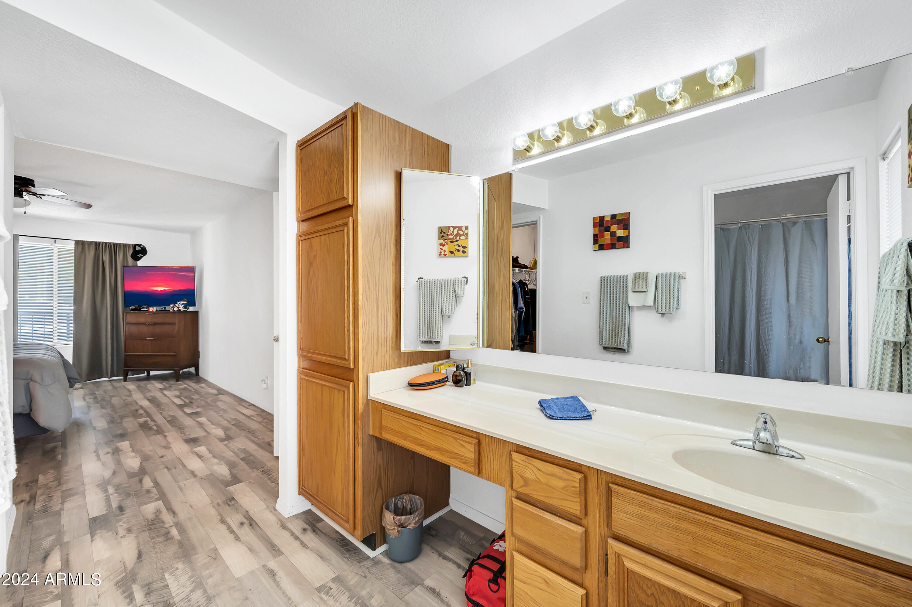 5518 E LINDSTROM Lane # 2022