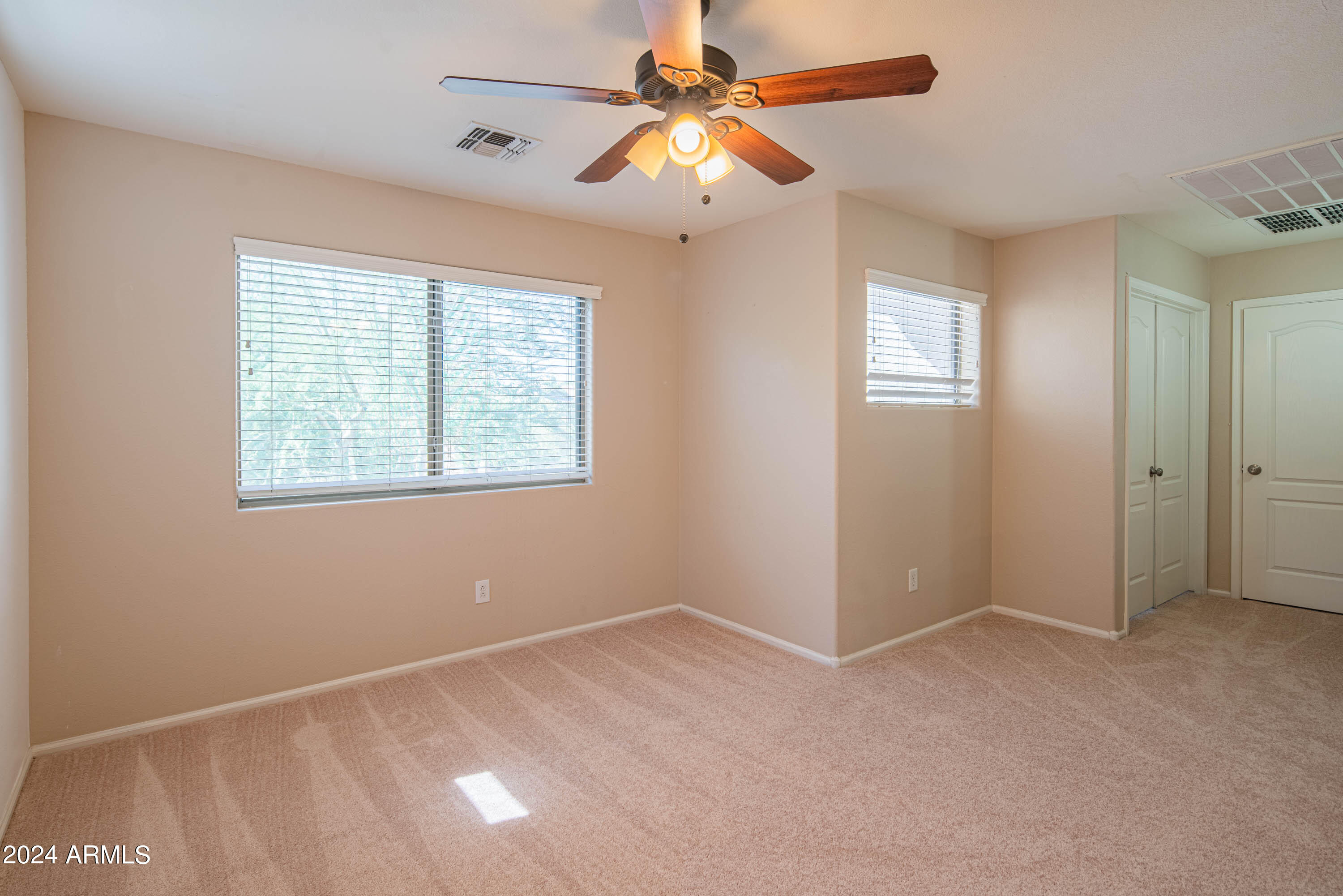 2508 W RUNNING DEER Trail