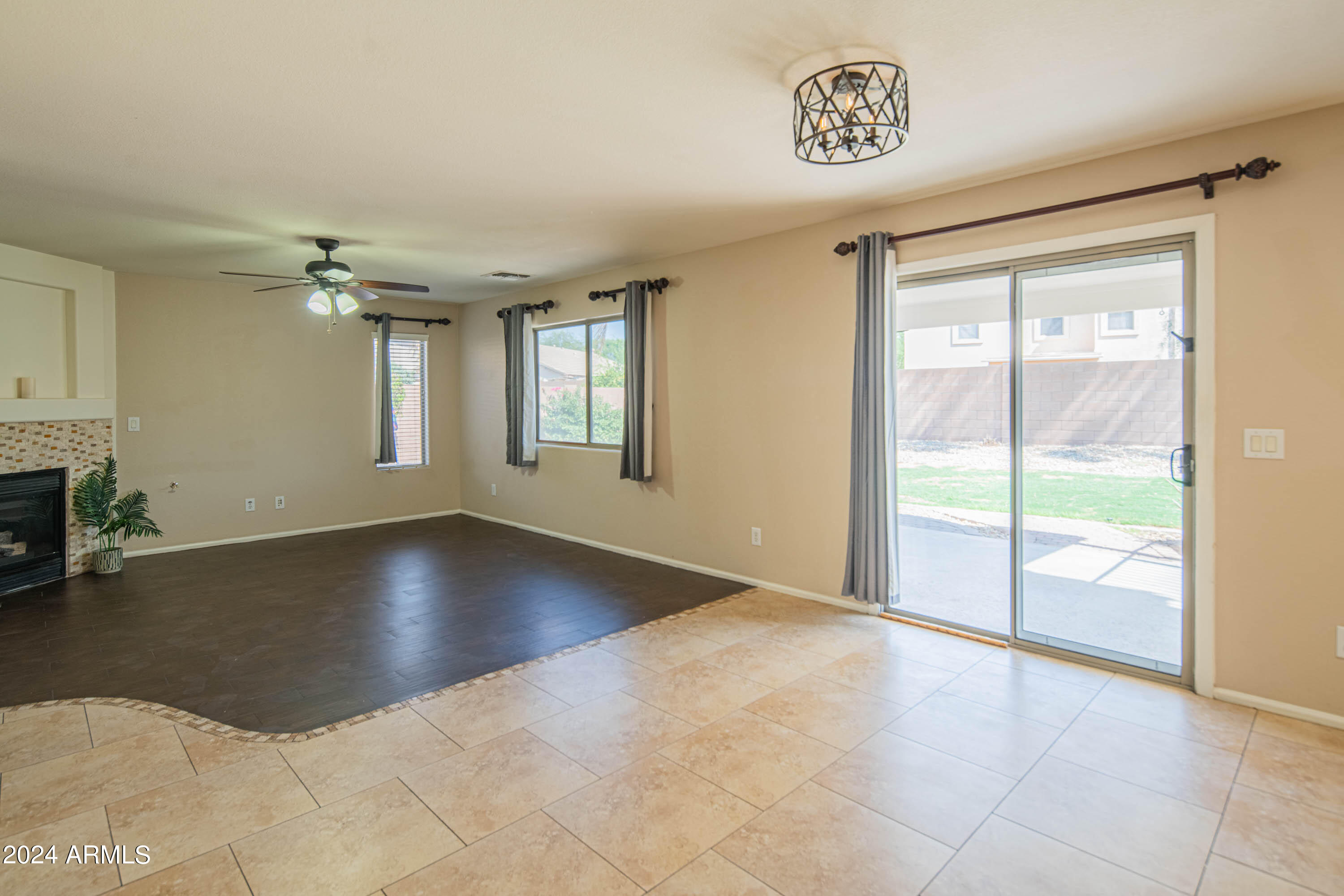 2508 W RUNNING DEER Trail