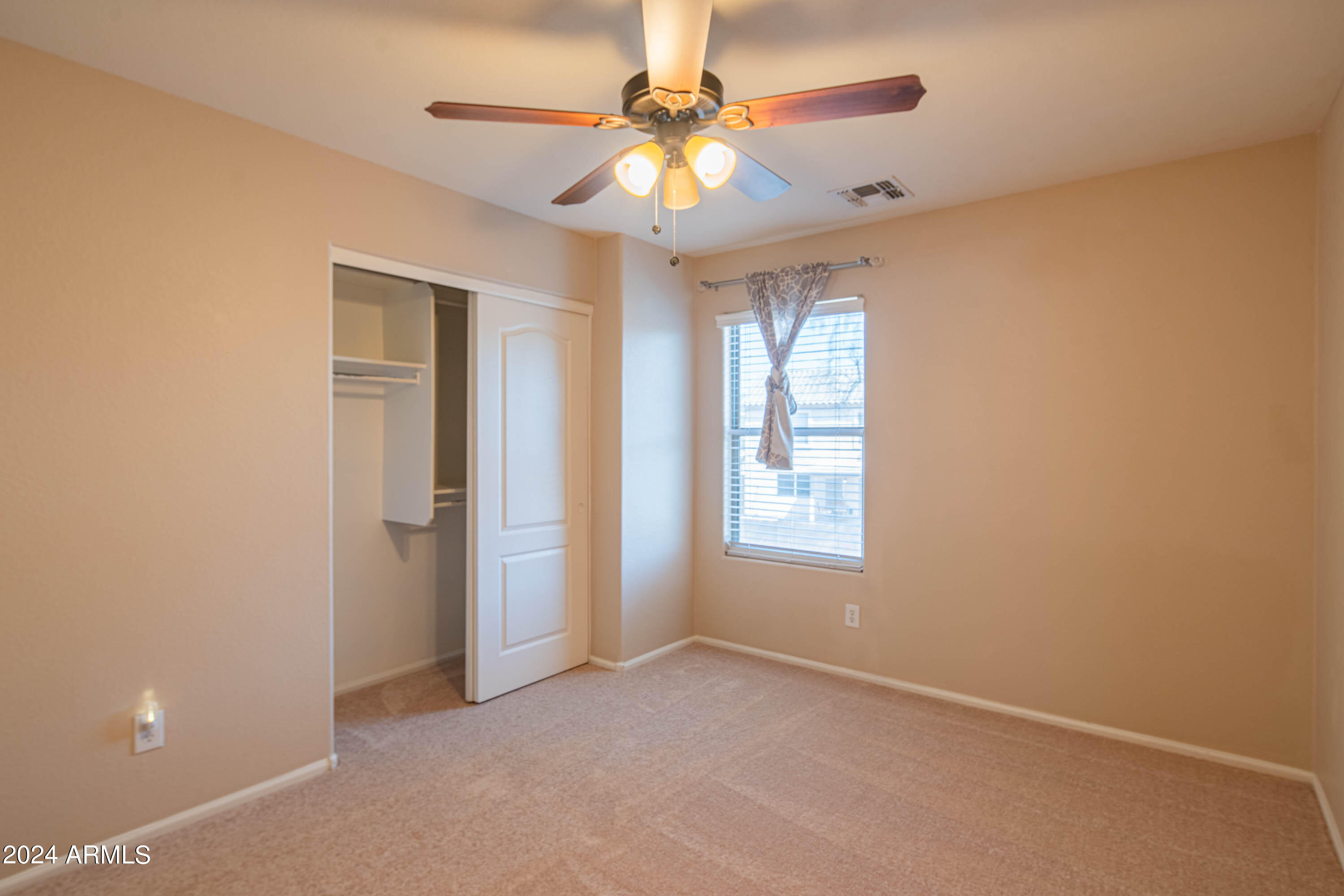 2508 W RUNNING DEER Trail