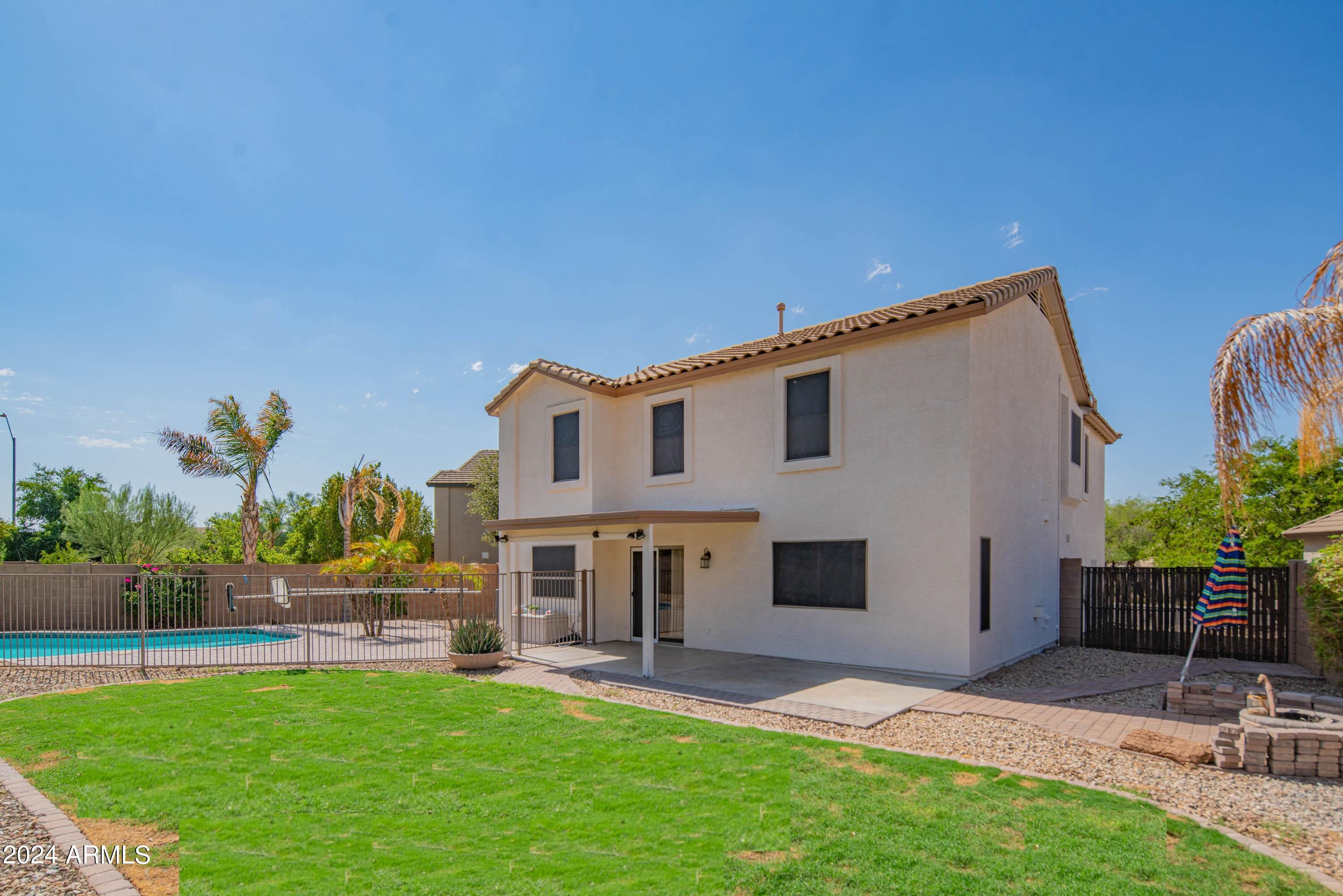 2508 W RUNNING DEER Trail