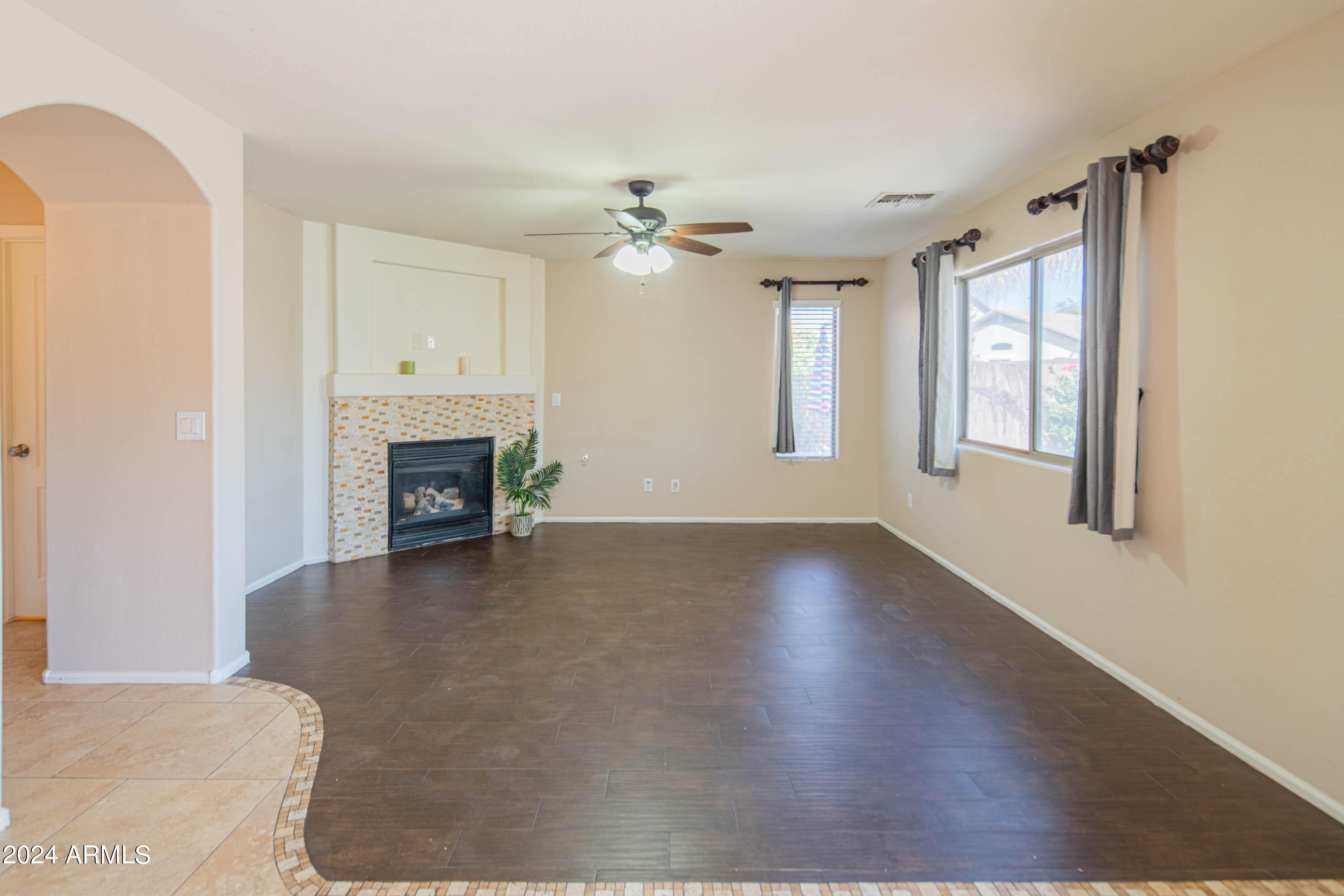 2508 W RUNNING DEER Trail