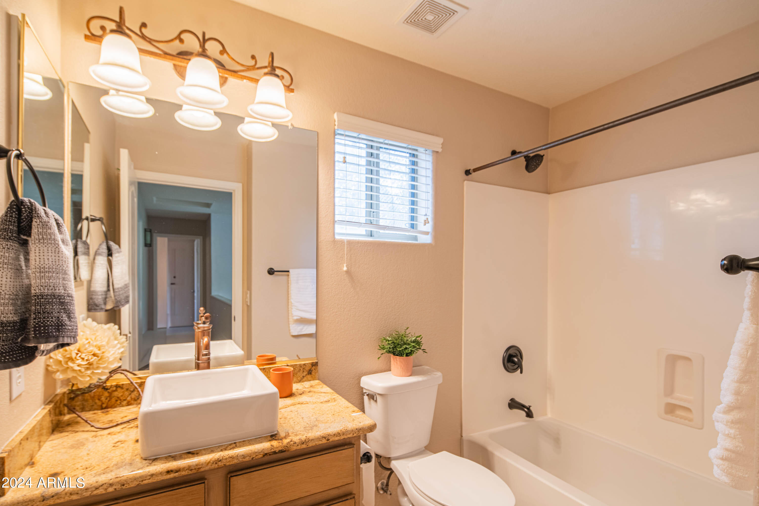 2508 W RUNNING DEER Trail