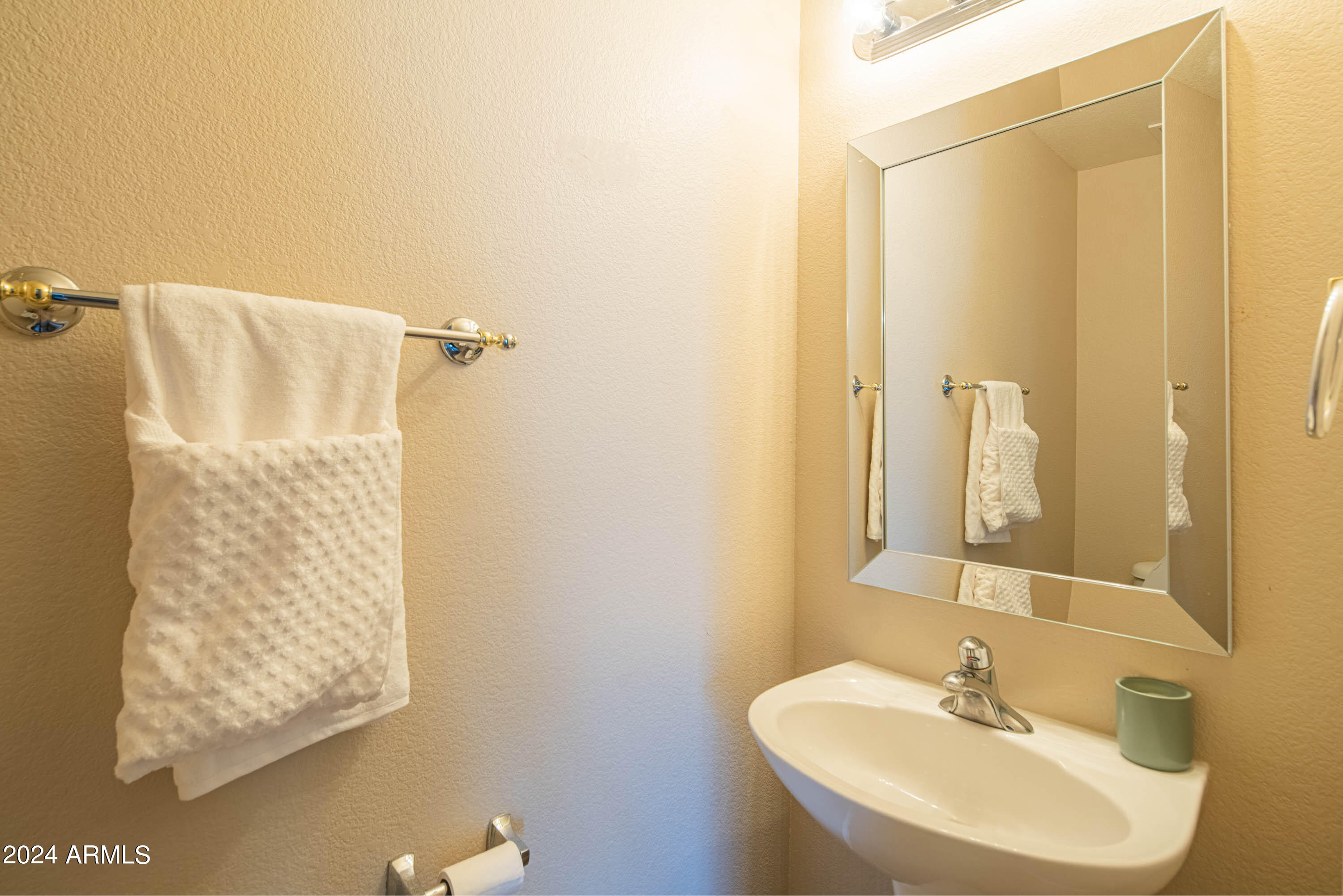 2508 W RUNNING DEER Trail