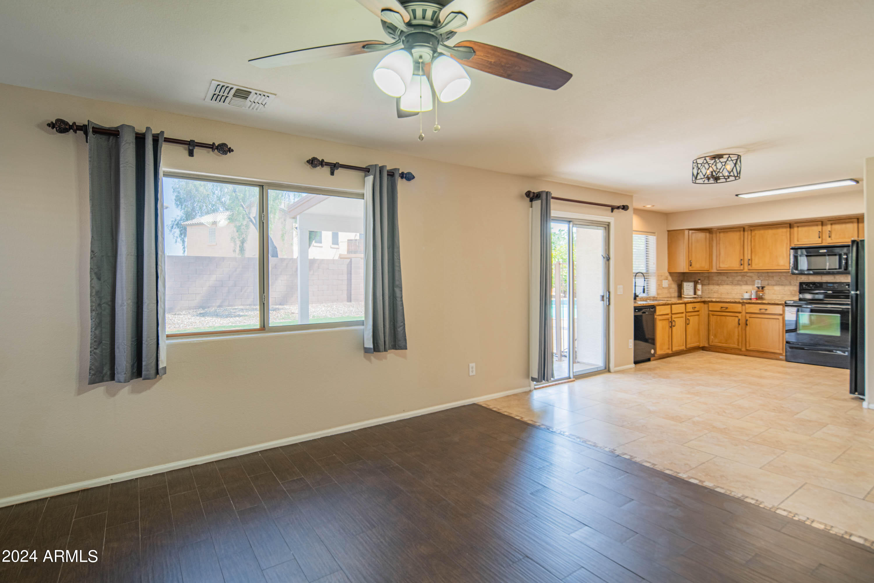 2508 W RUNNING DEER Trail