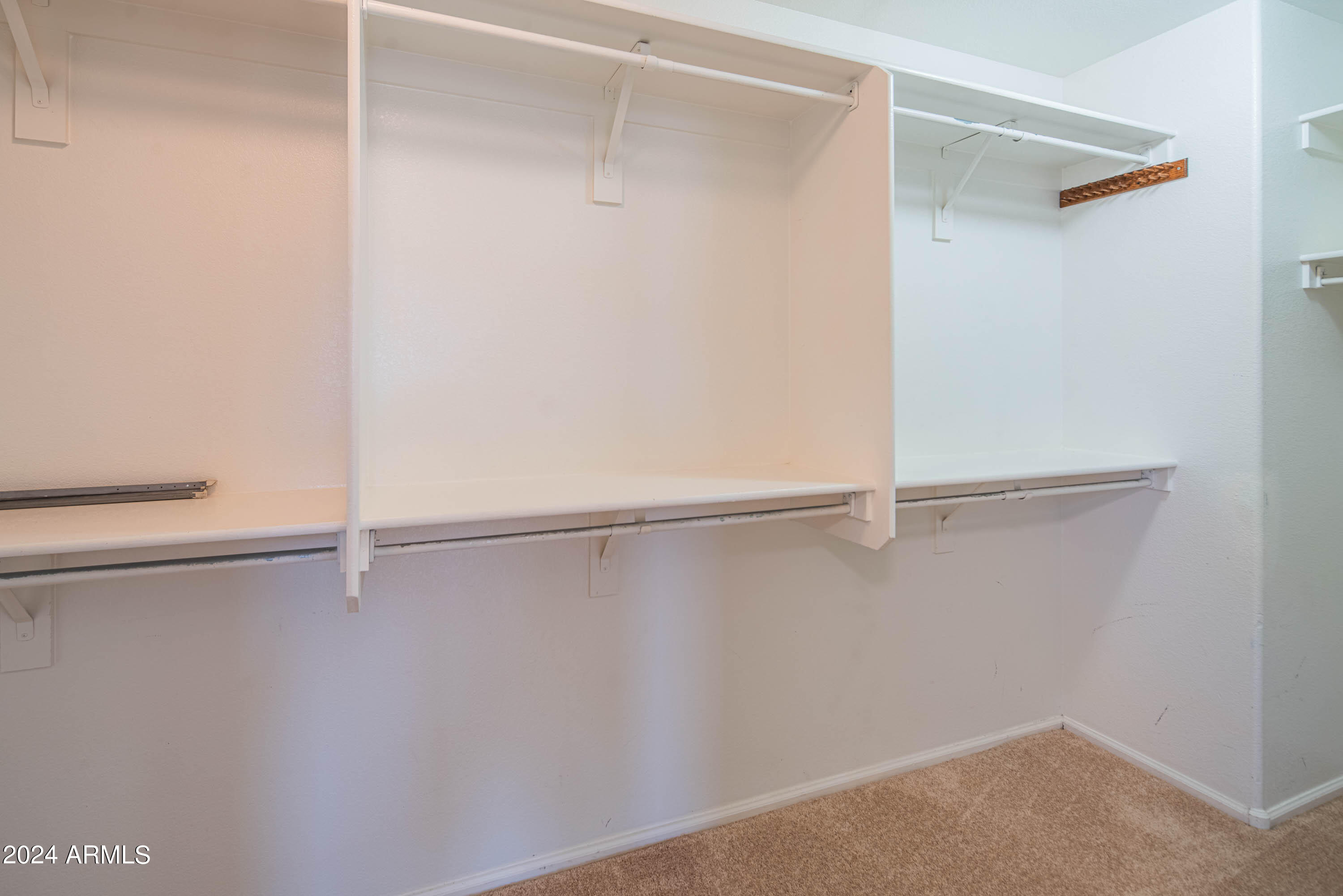 2508 W RUNNING DEER Trail