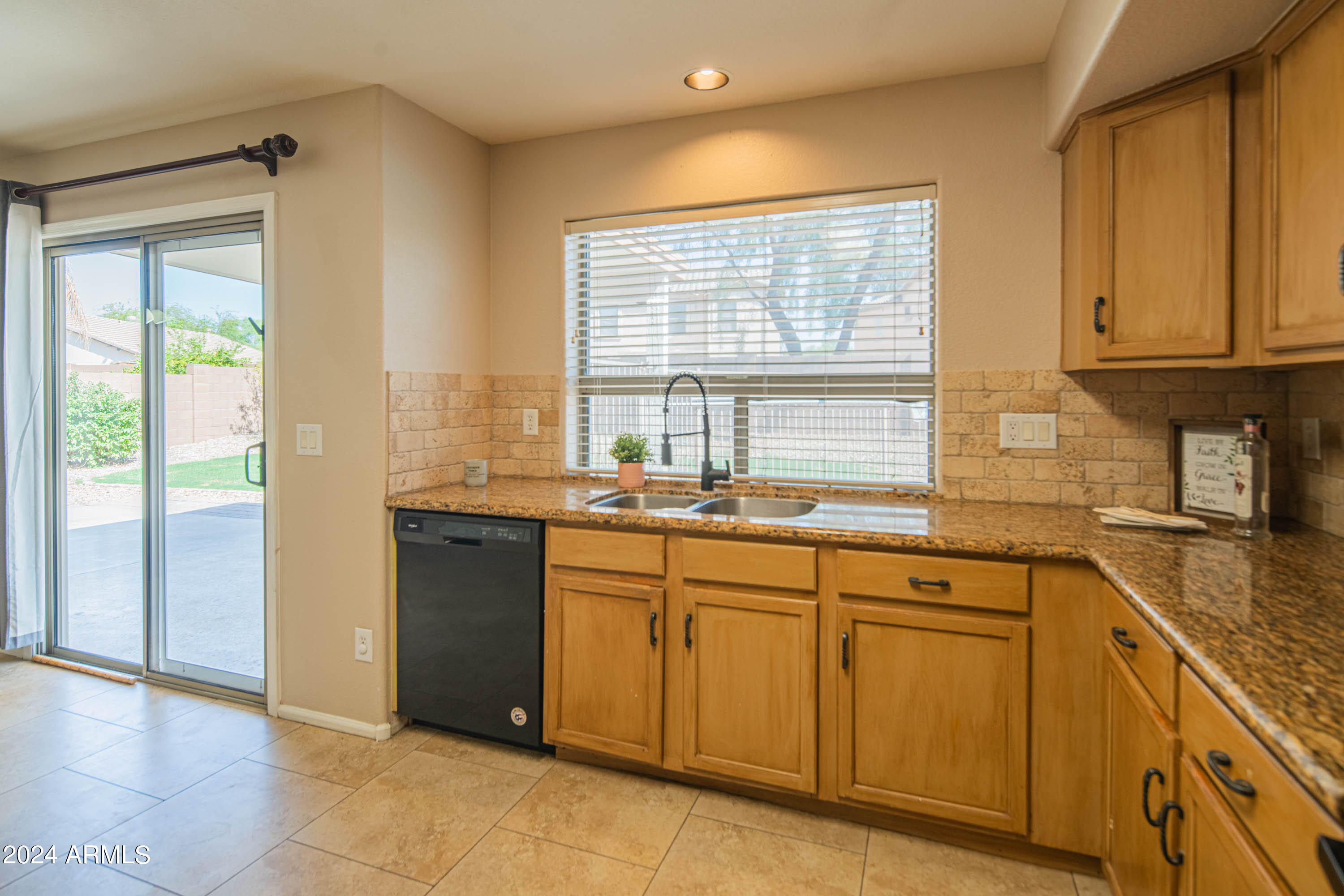 2508 W RUNNING DEER Trail