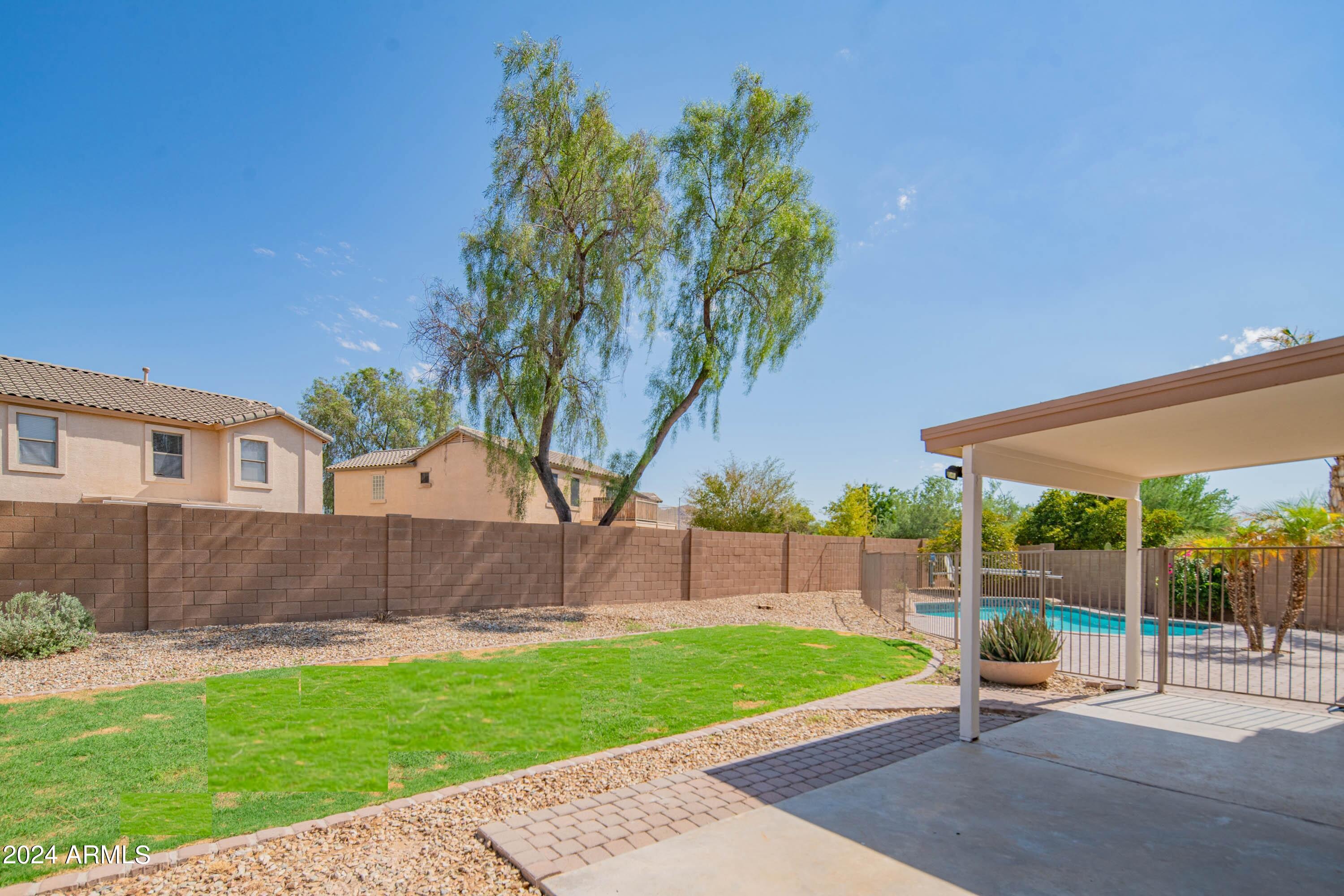 2508 W RUNNING DEER Trail