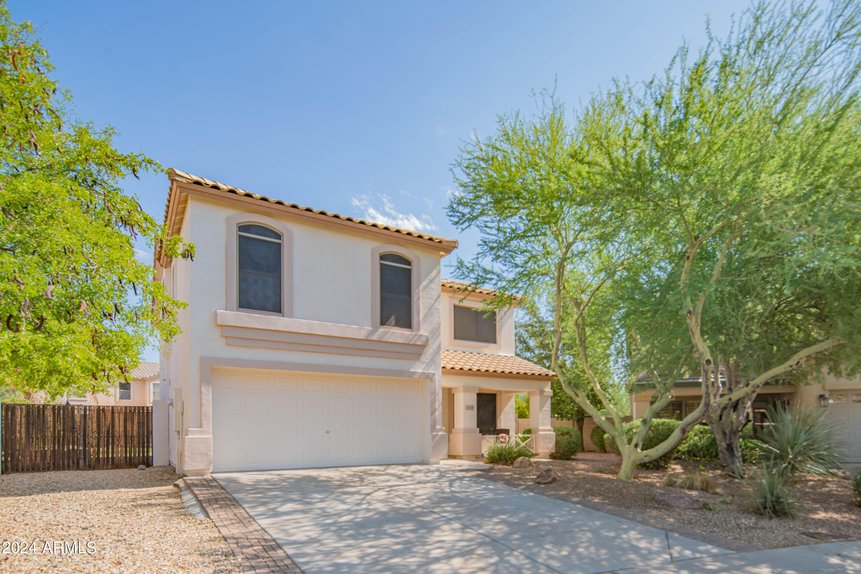 2508 W RUNNING DEER Trail