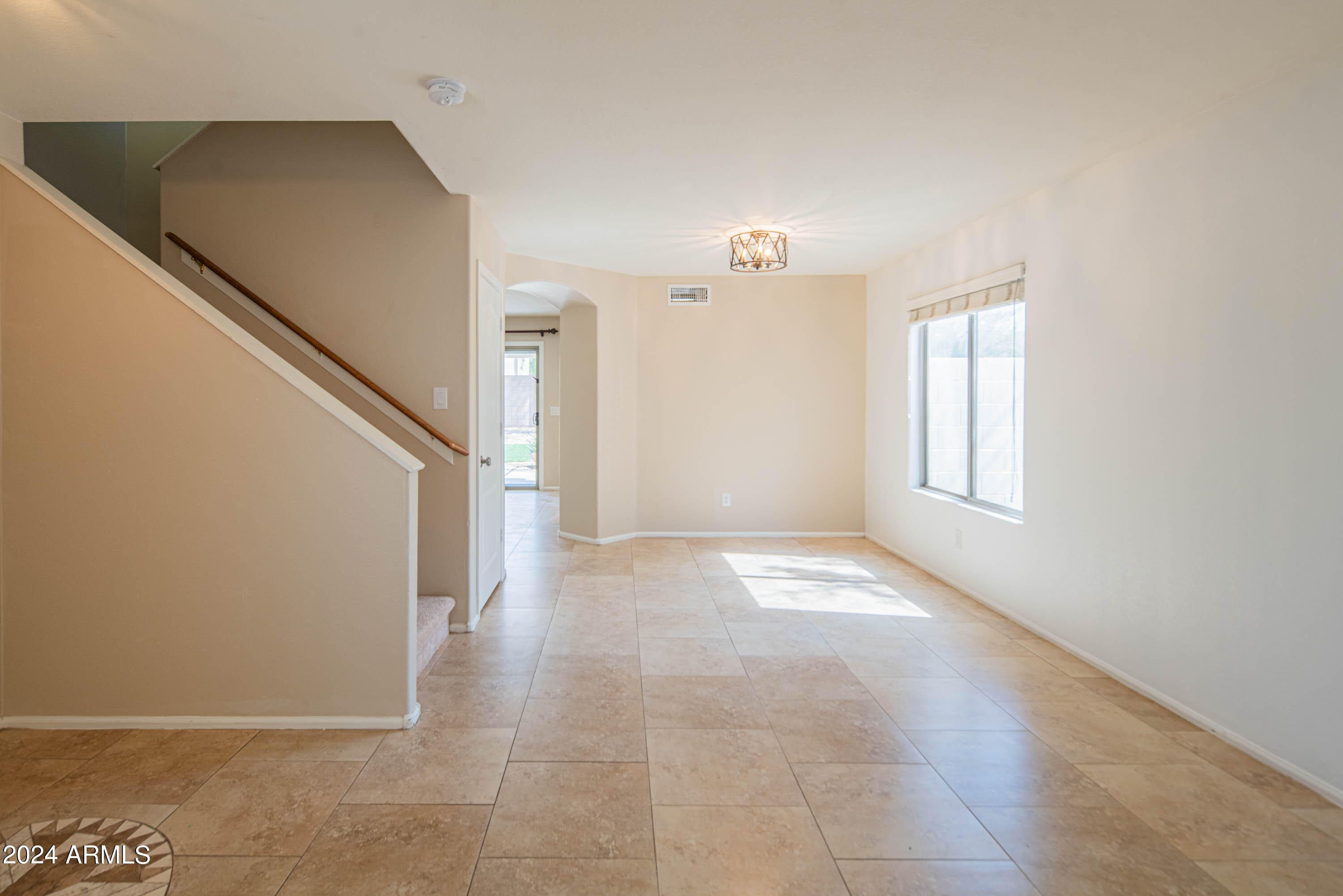 2508 W RUNNING DEER Trail