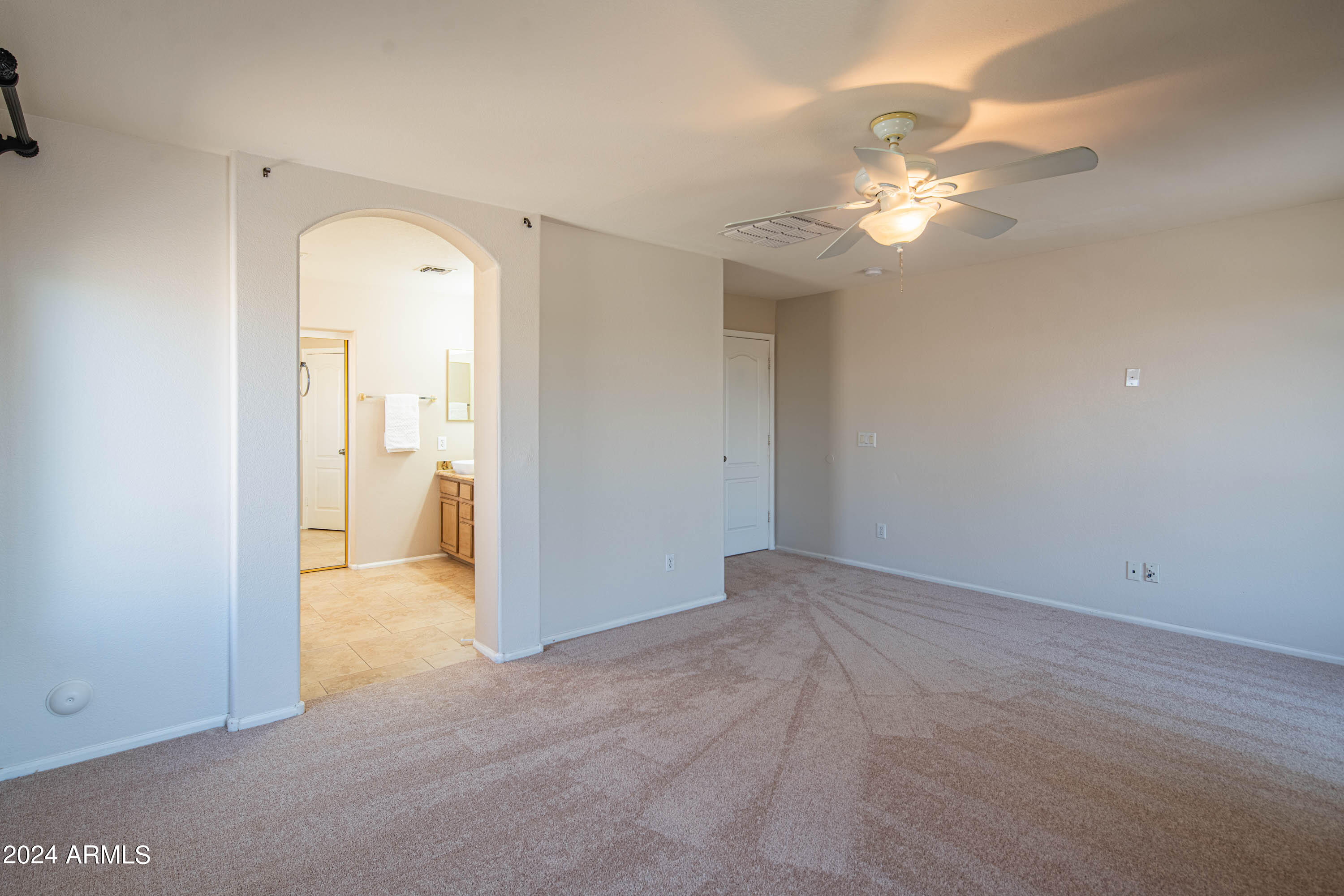 2508 W RUNNING DEER Trail