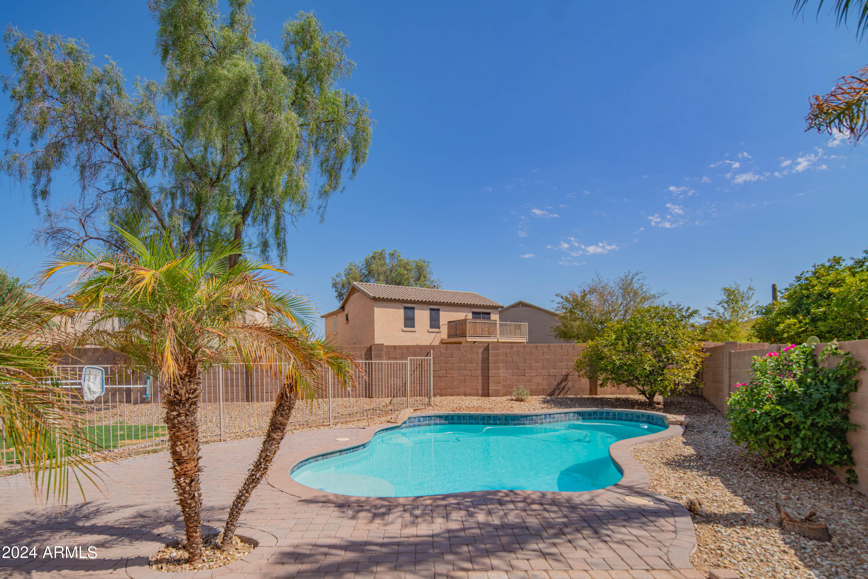 2508 W RUNNING DEER Trail