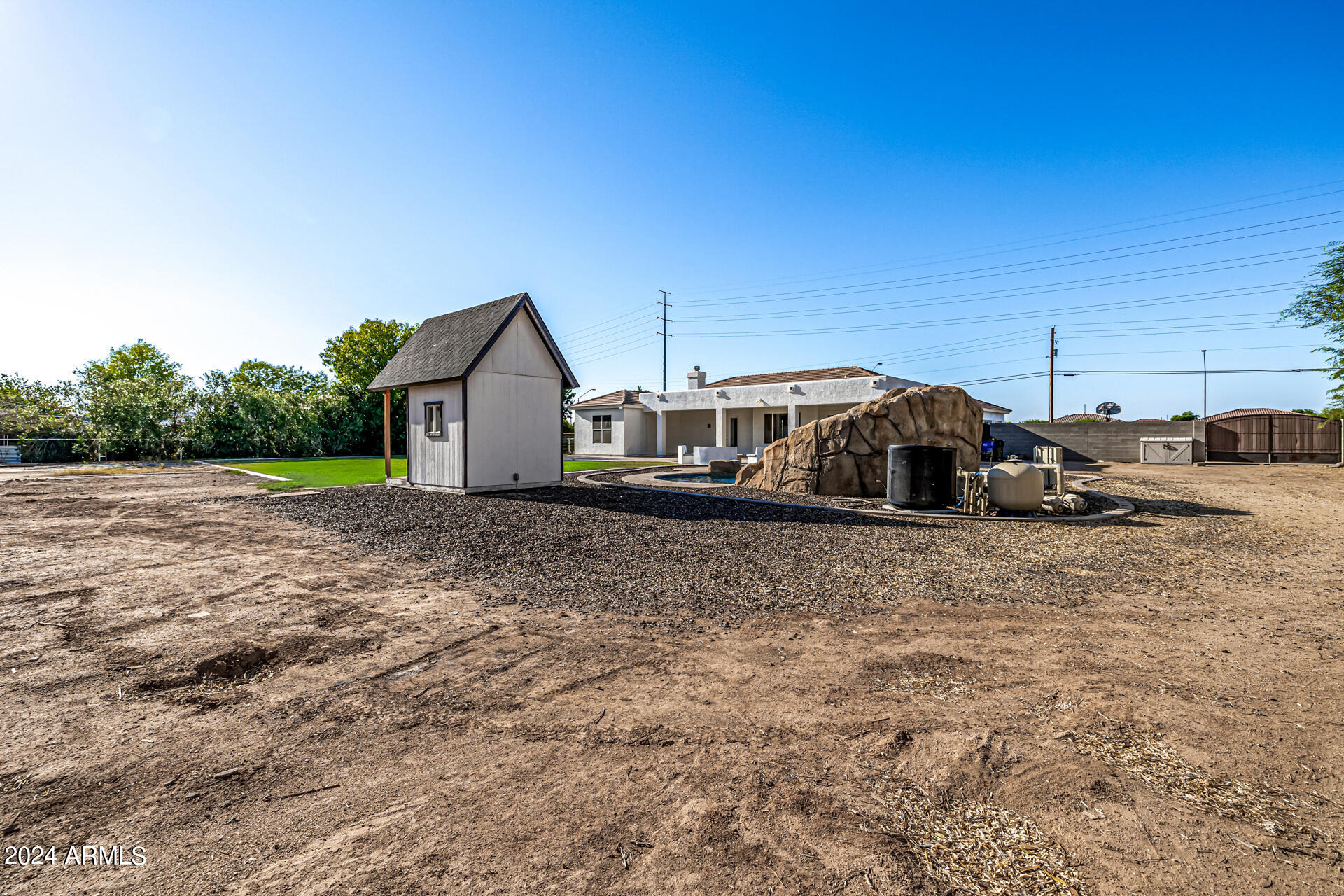 2565 E QUEEN CREEK Road