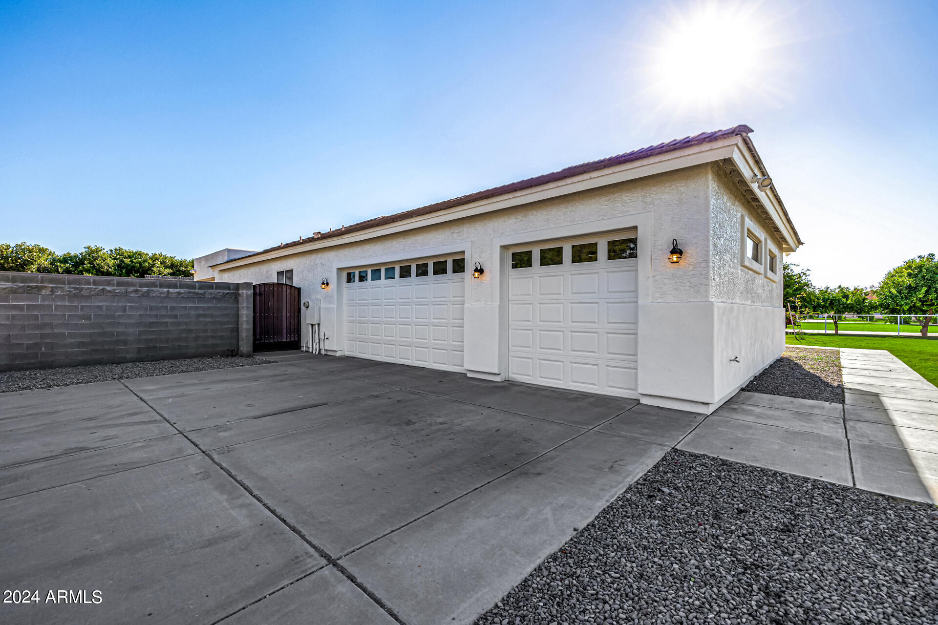 2565 E QUEEN CREEK Road