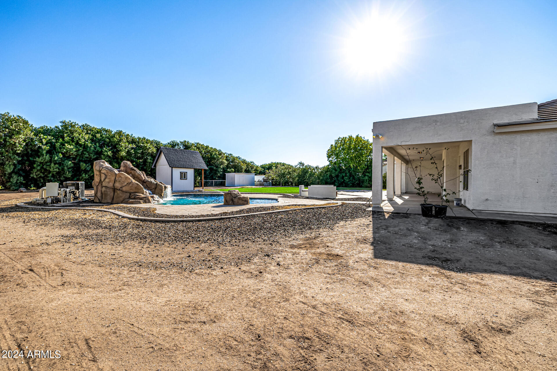 2565 E QUEEN CREEK Road
