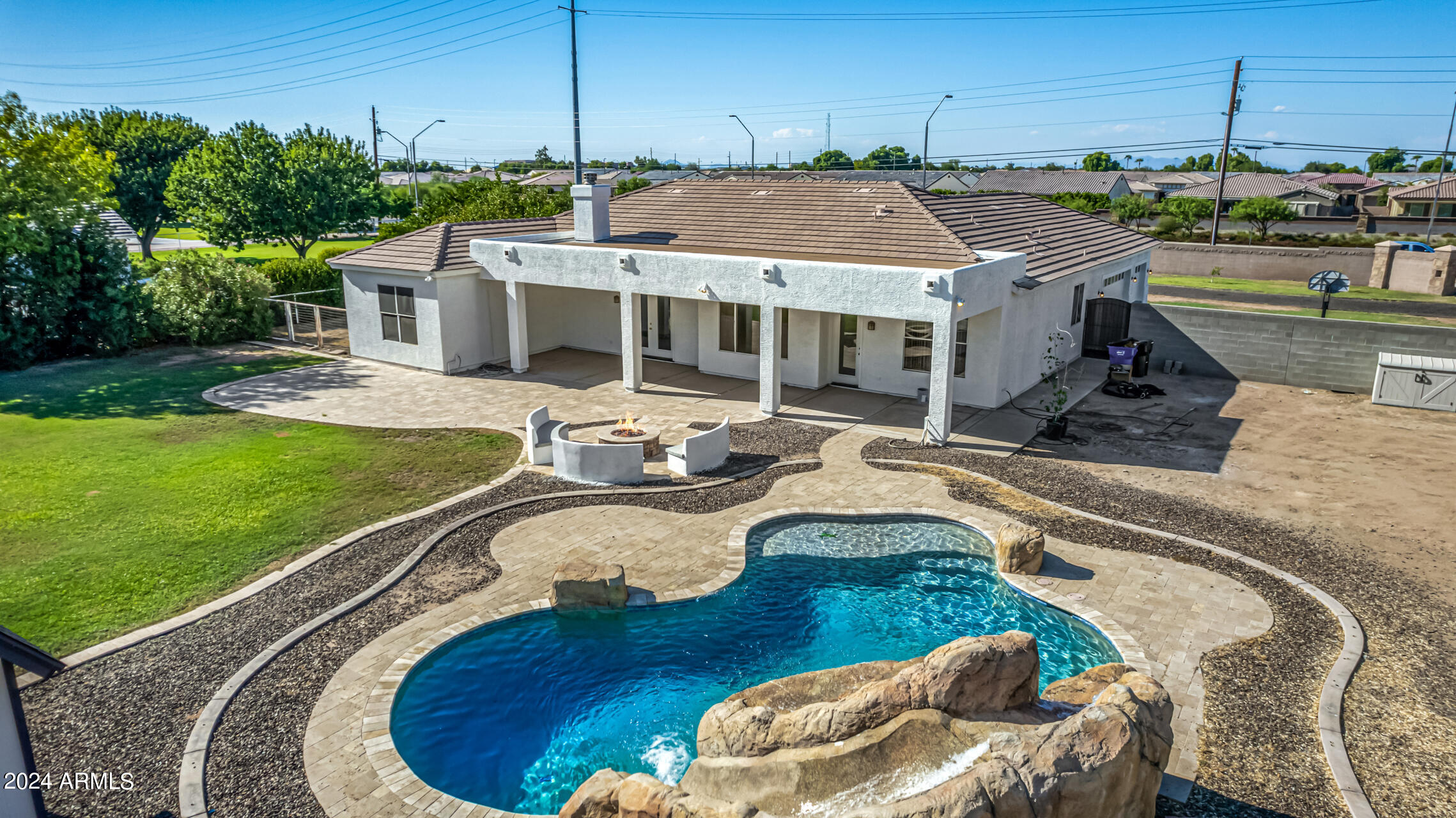 2565 E QUEEN CREEK Road