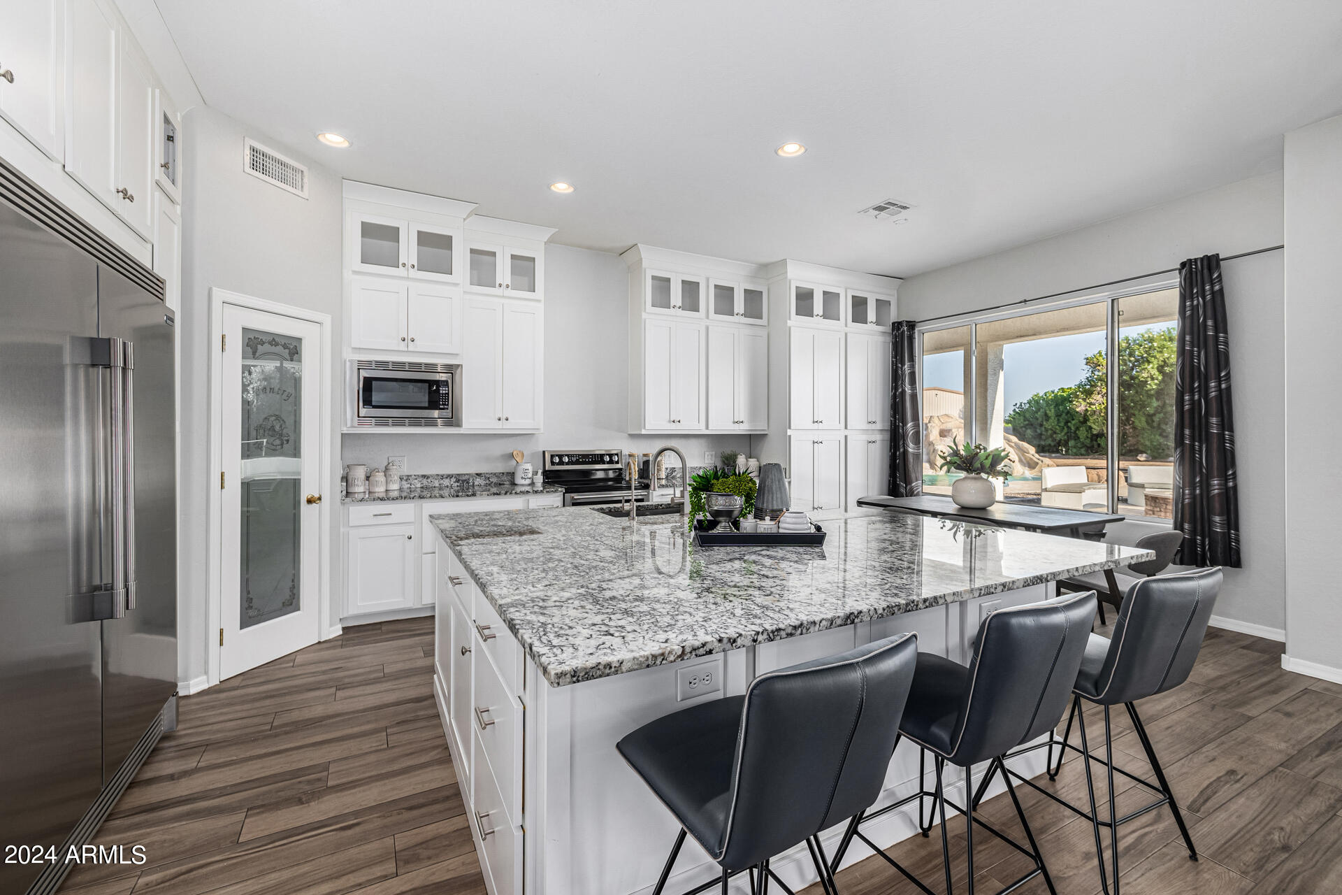 2565 E QUEEN CREEK Road