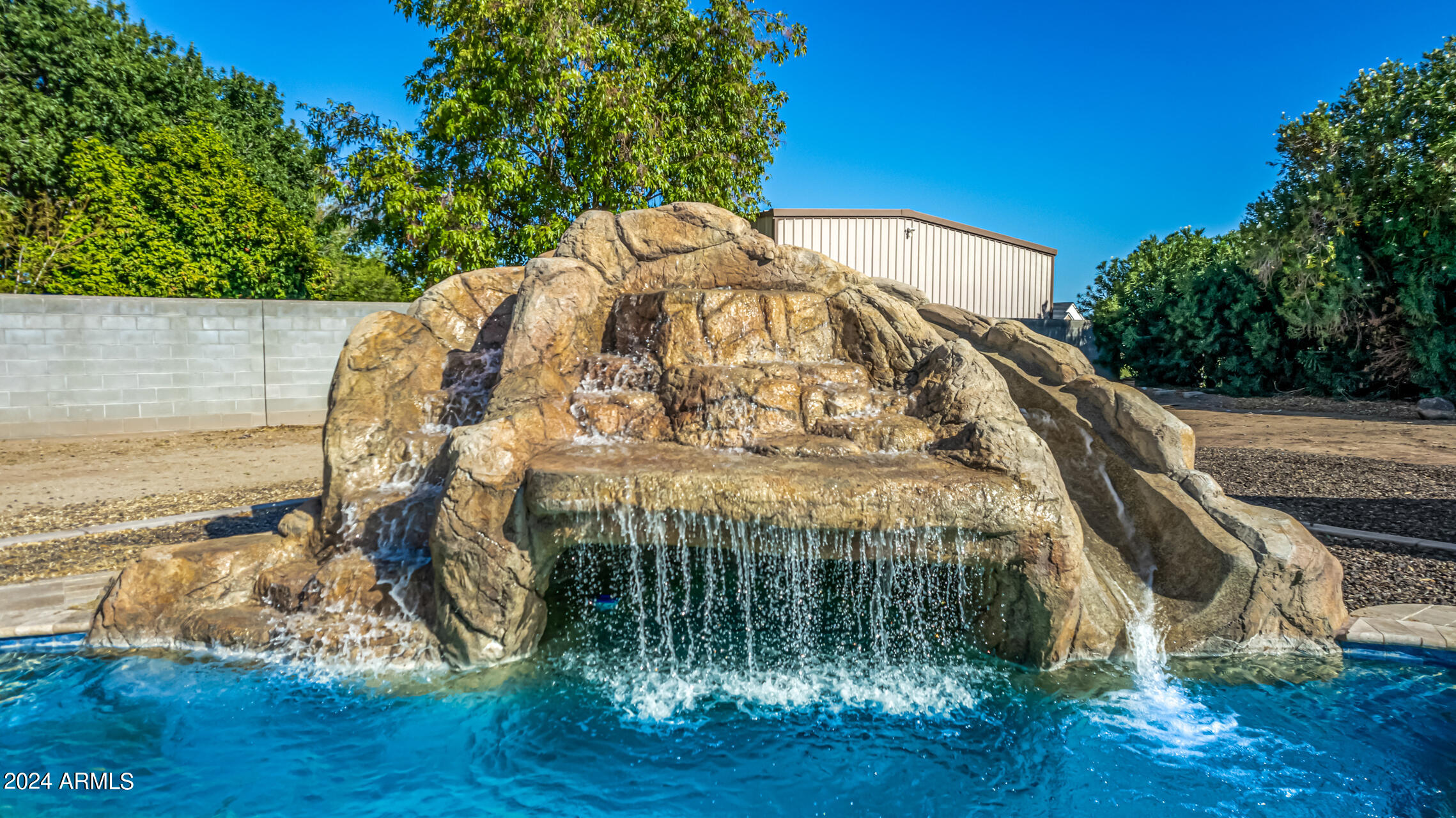 2565 E QUEEN CREEK Road