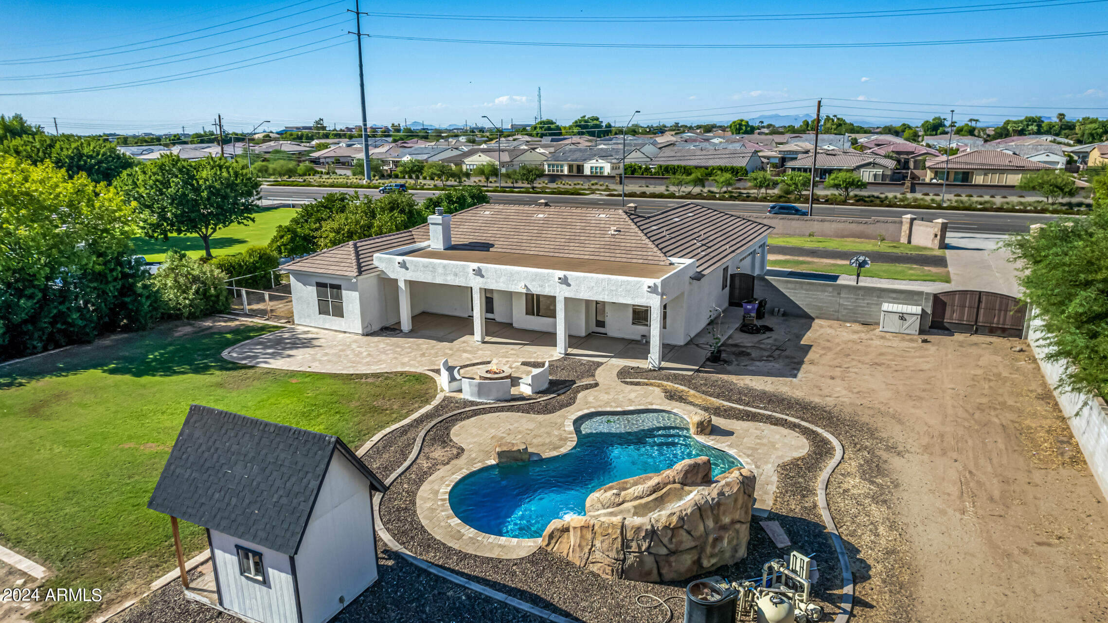 2565 E QUEEN CREEK Road