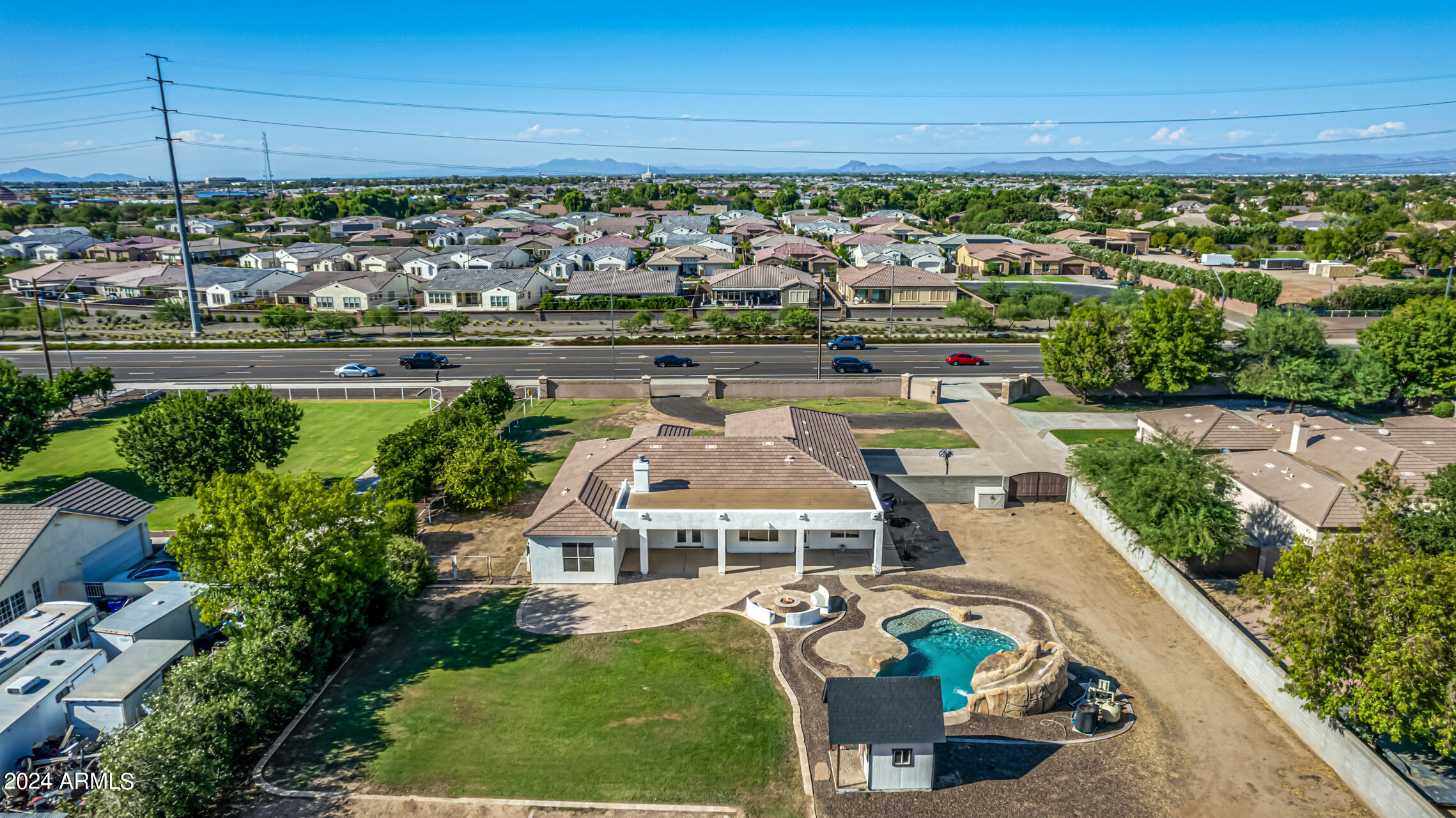 2565 E QUEEN CREEK Road