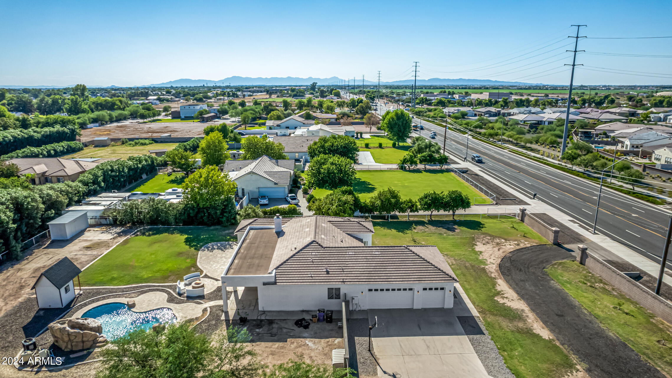 2565 E QUEEN CREEK Road