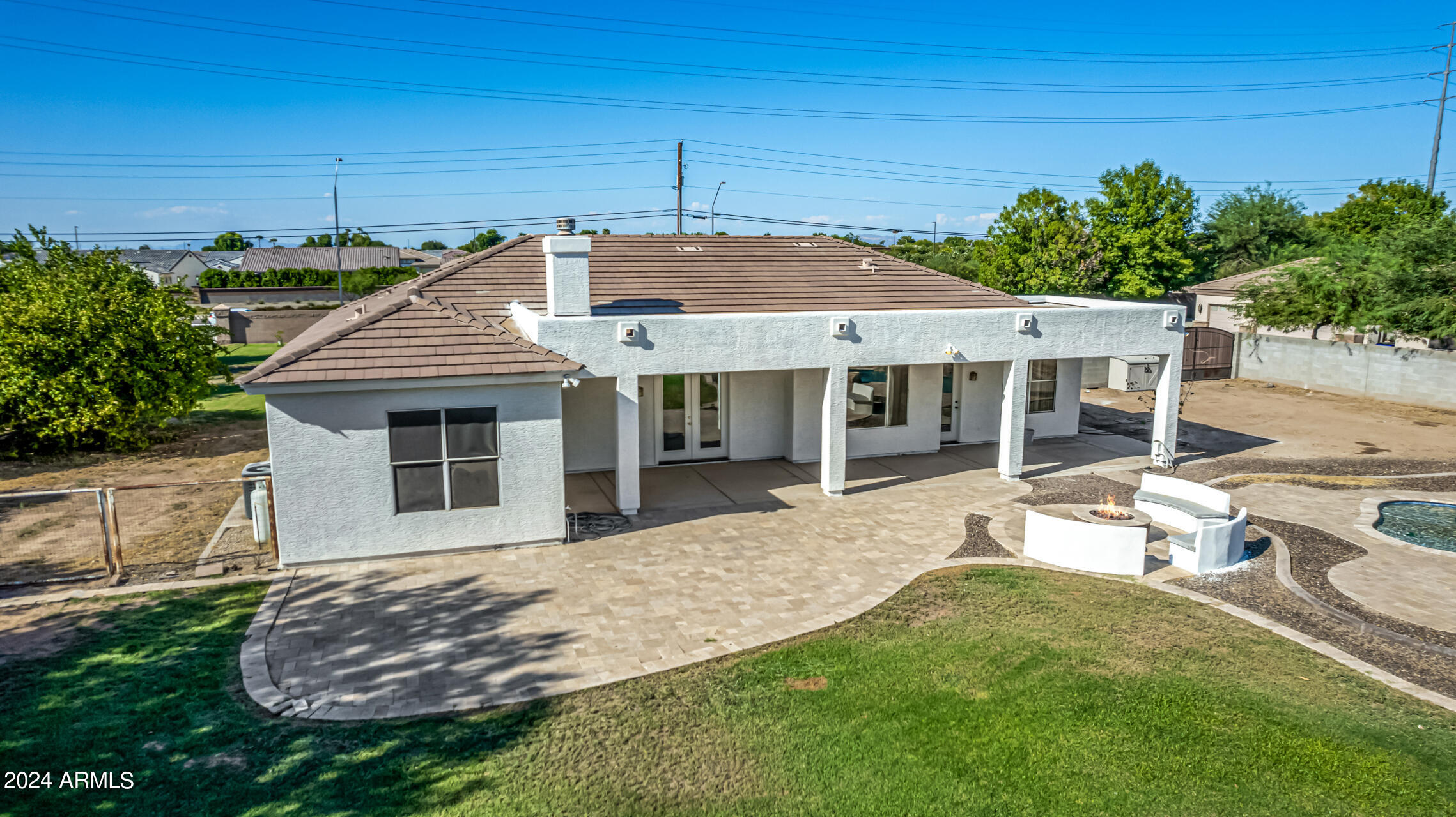 2565 E QUEEN CREEK Road