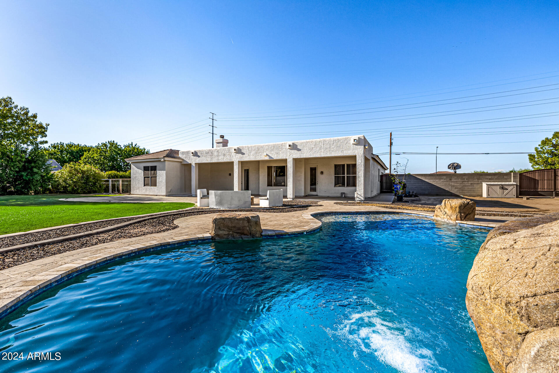 2565 E QUEEN CREEK Road