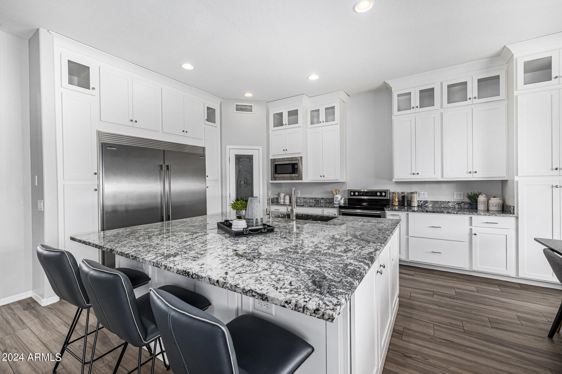 2565 E QUEEN CREEK Road