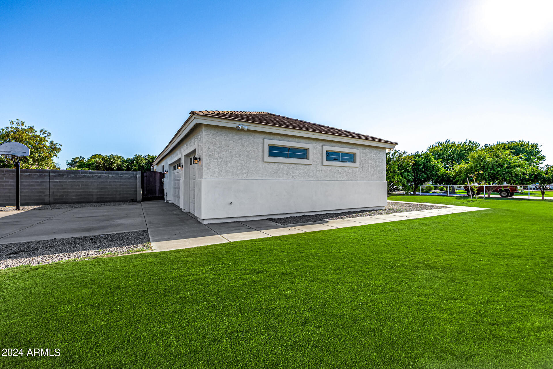 2565 E QUEEN CREEK Road