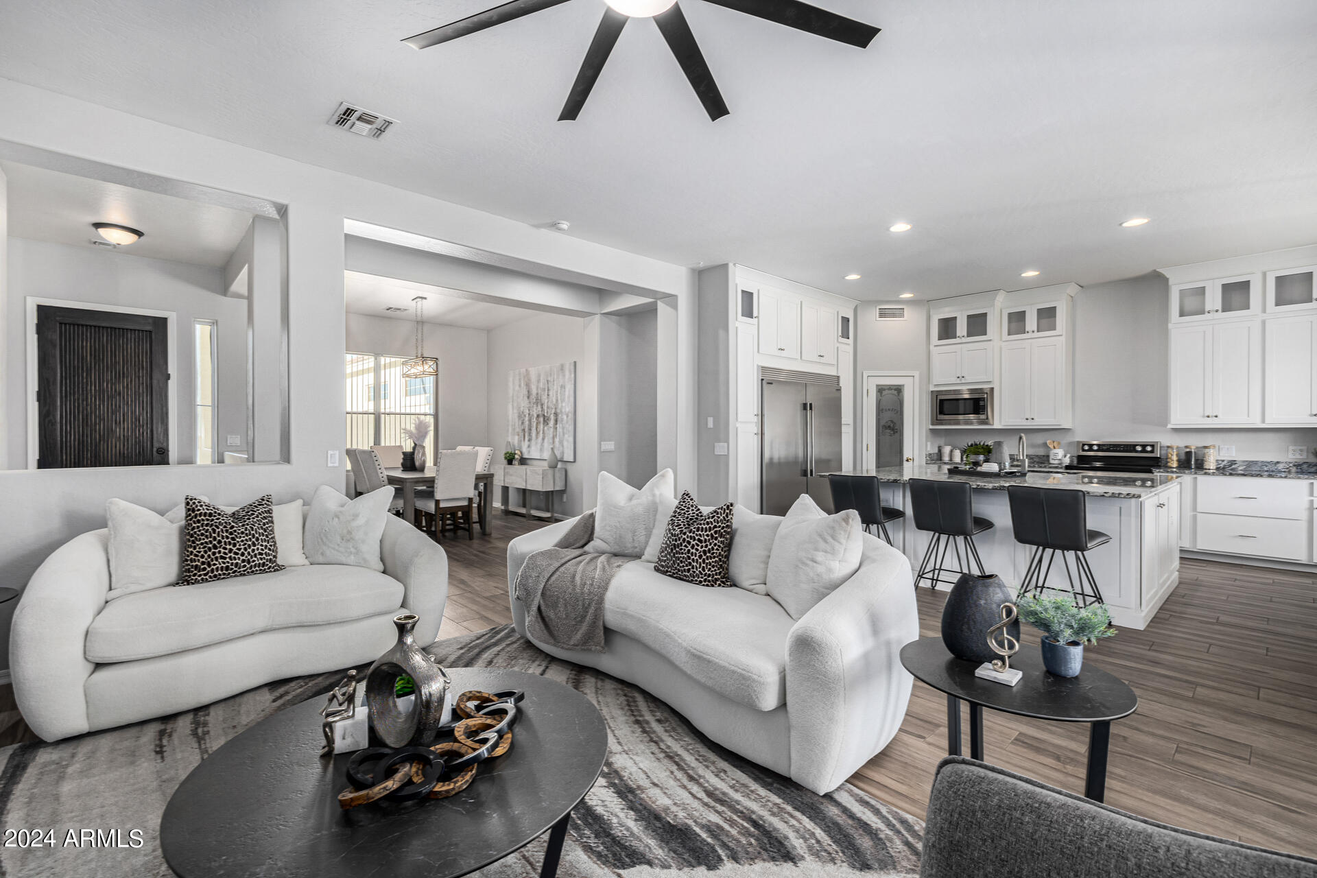 2565 E QUEEN CREEK Road