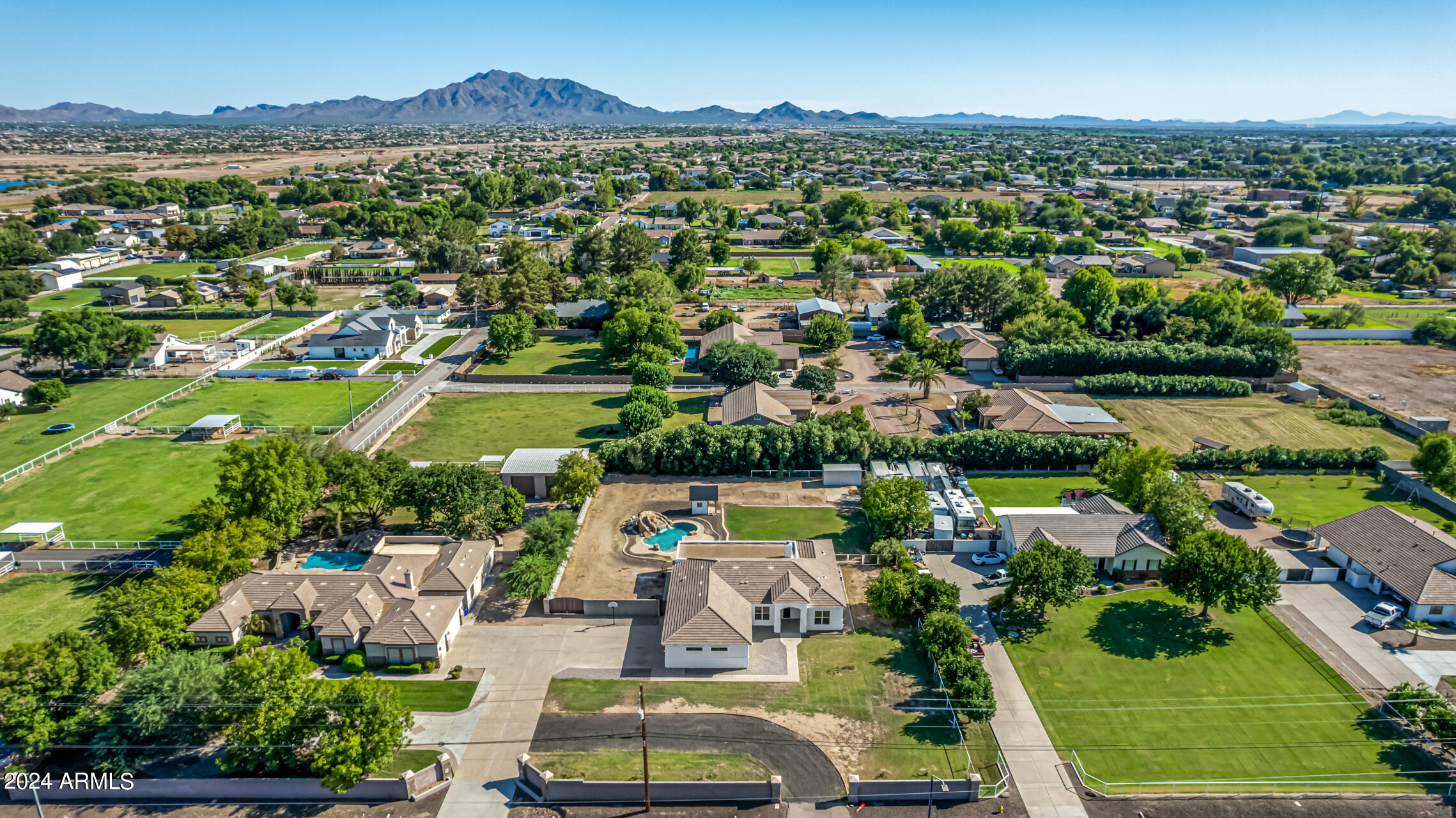 2565 E QUEEN CREEK Road