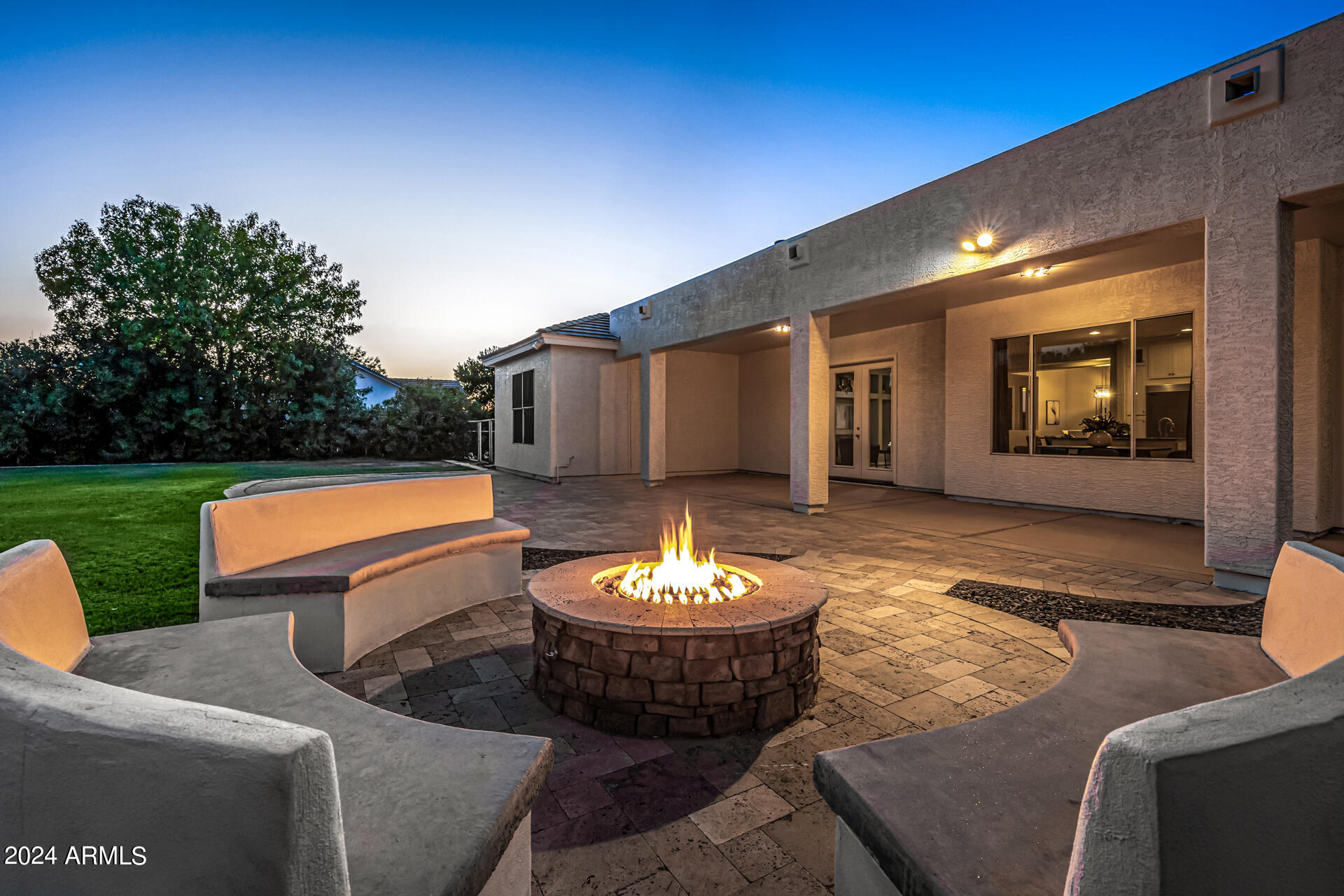 2565 E QUEEN CREEK Road