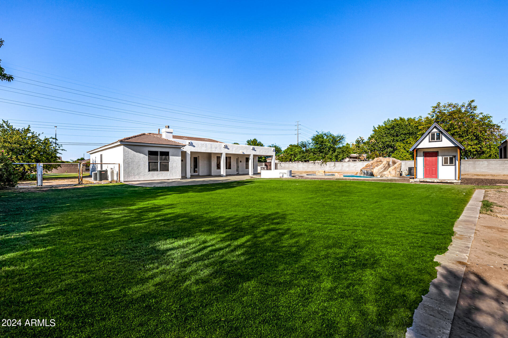 2565 E QUEEN CREEK Road