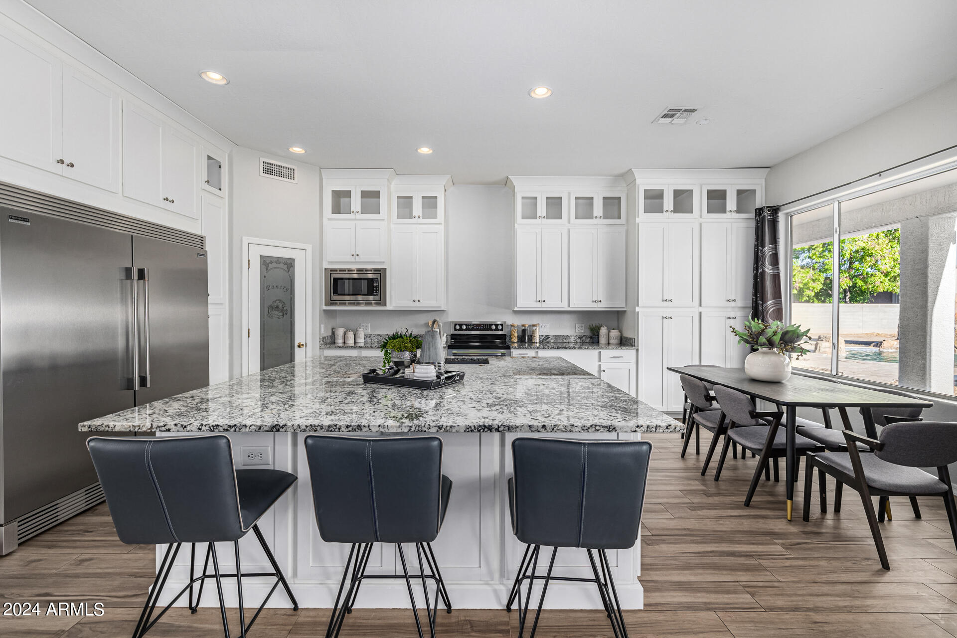 2565 E QUEEN CREEK Road