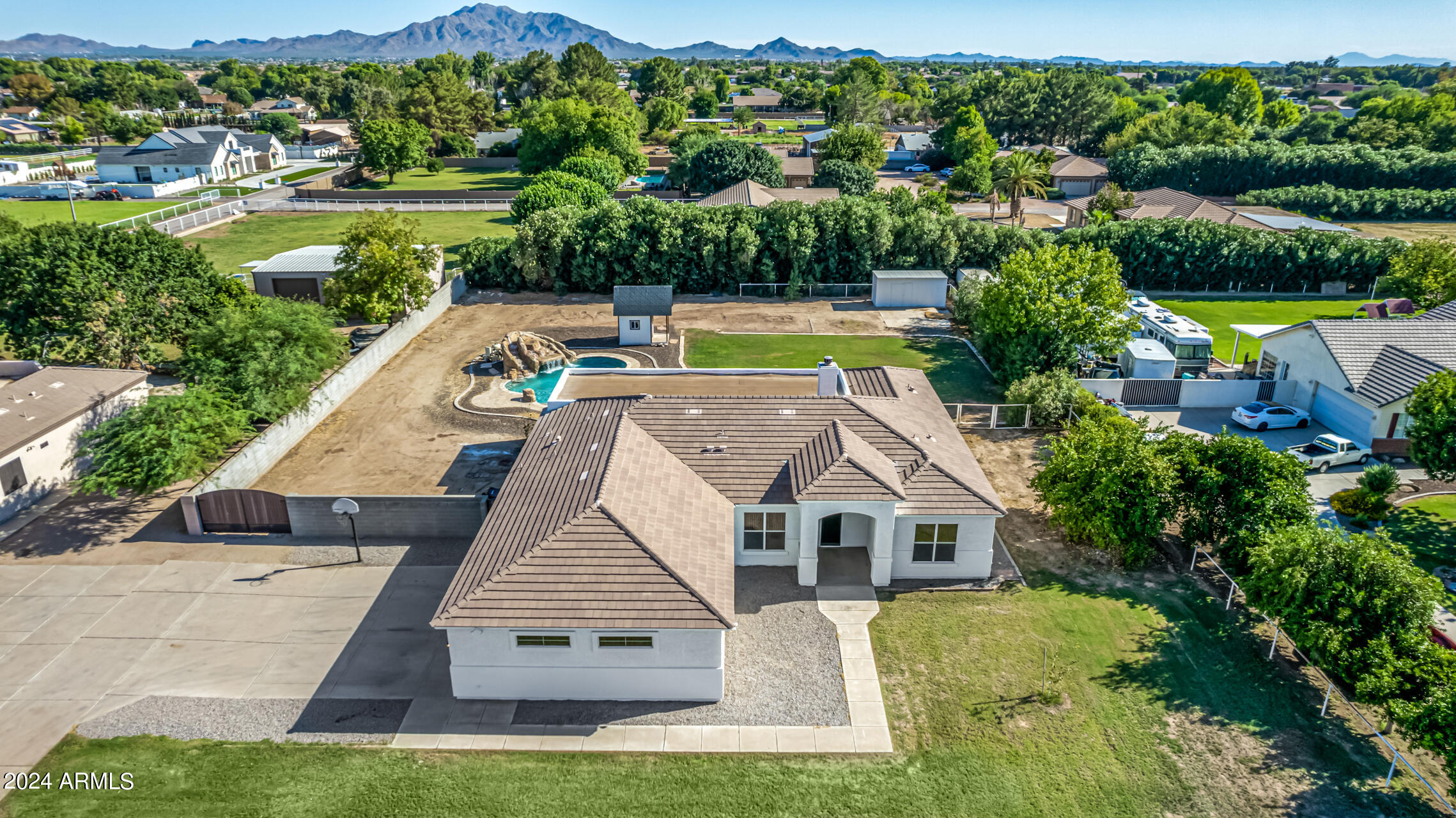 2565 E QUEEN CREEK Road