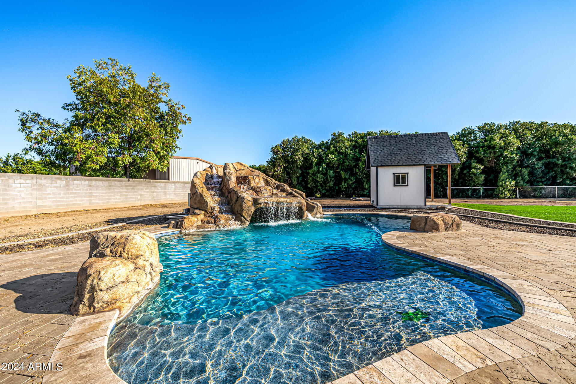 2565 E QUEEN CREEK Road