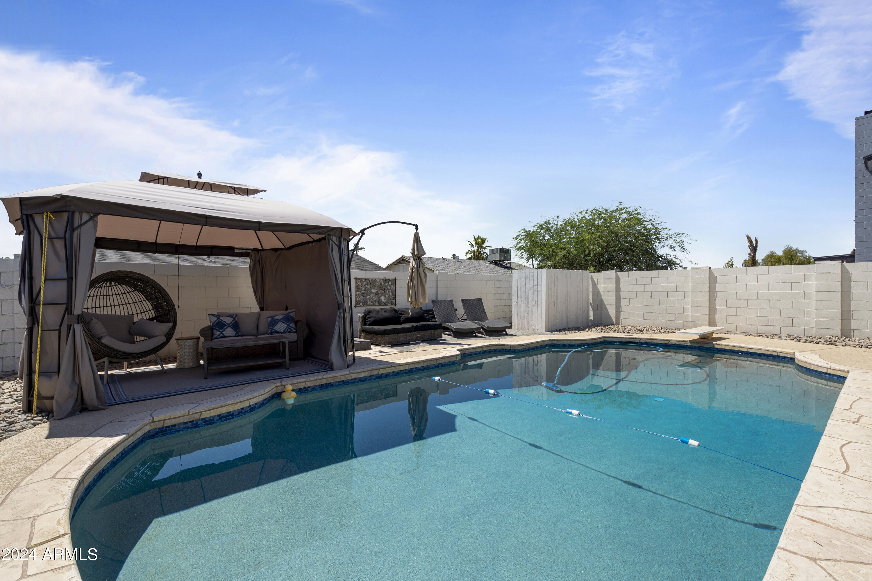 5205 W MOUNTAIN VIEW Road