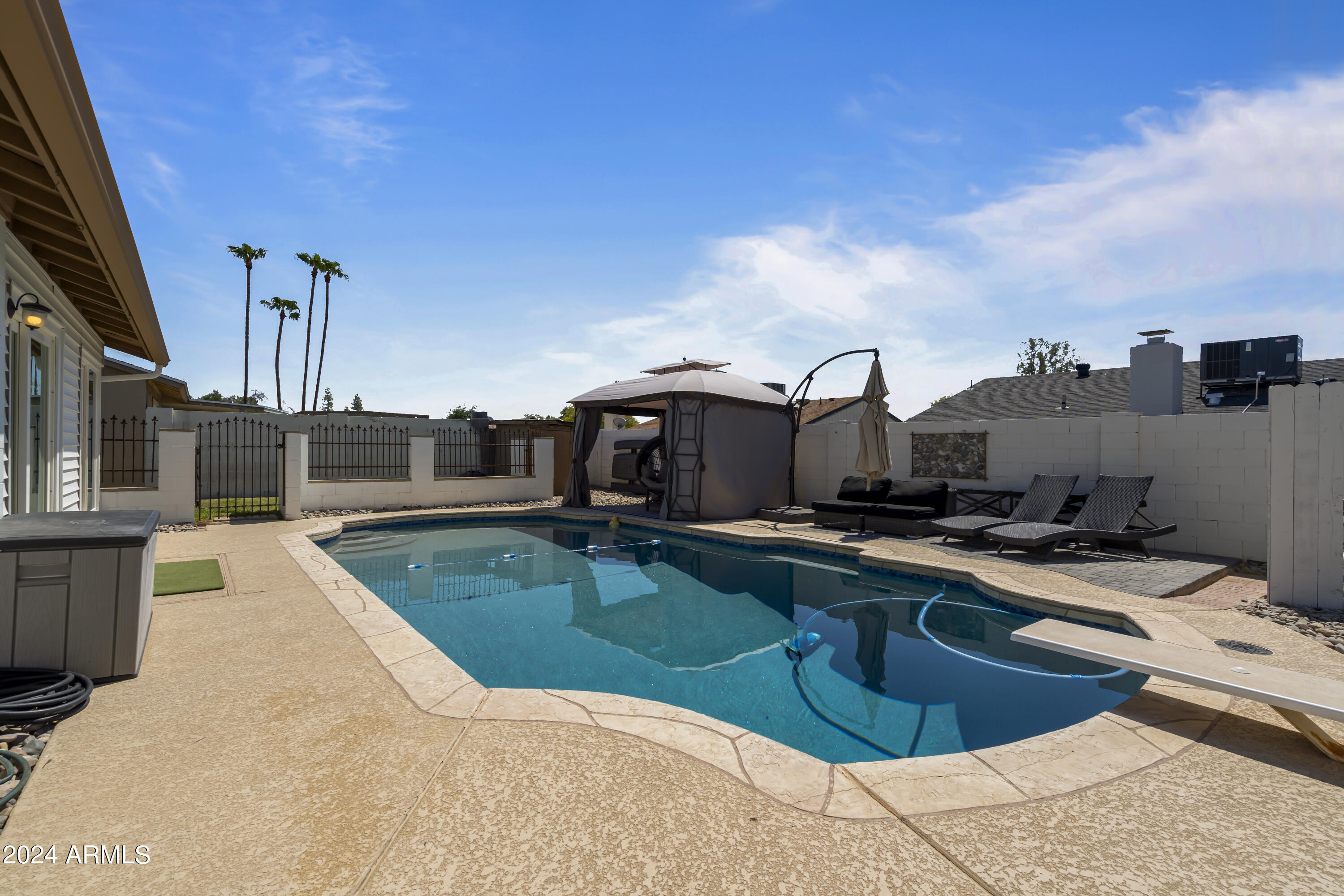 5205 W MOUNTAIN VIEW Road