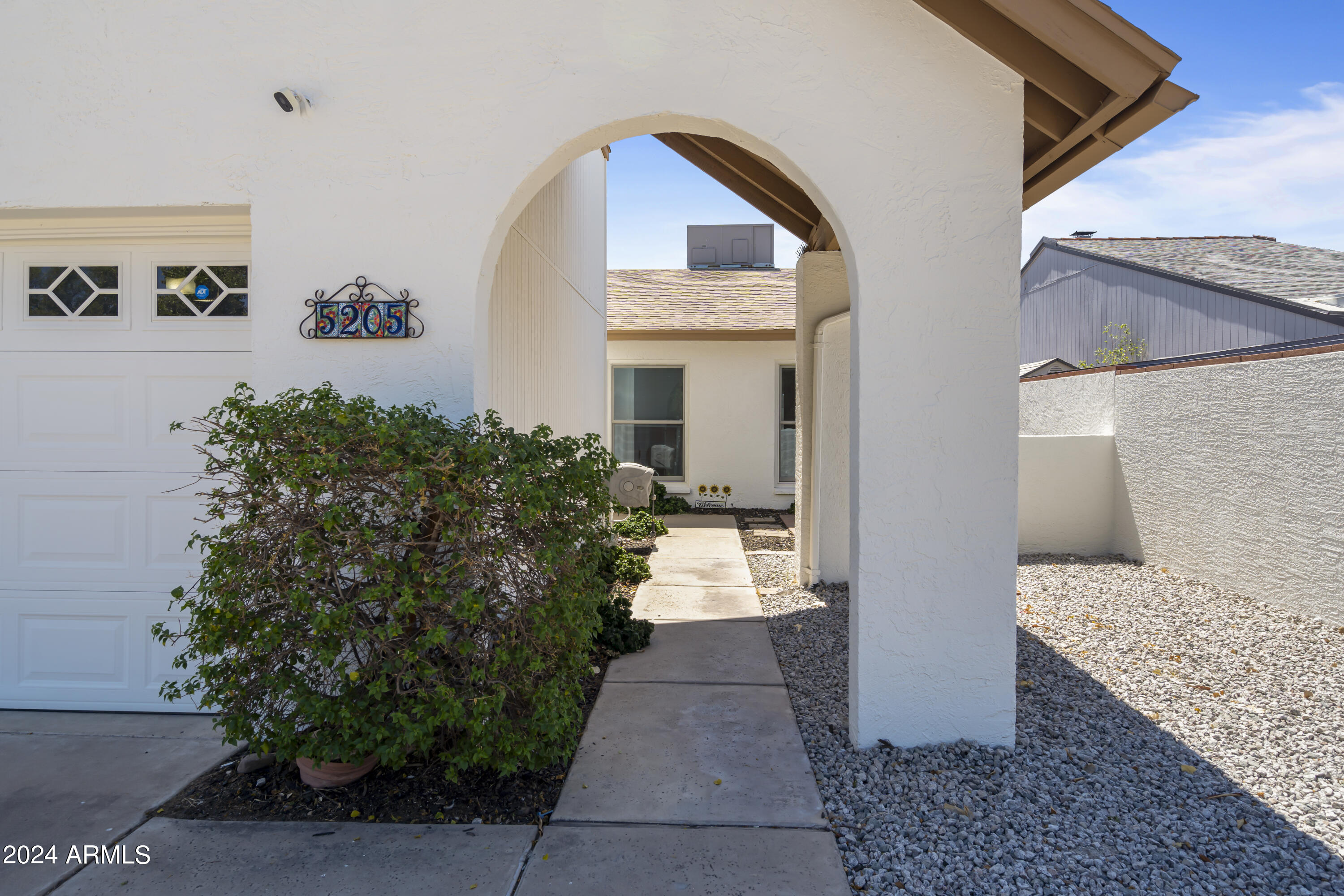 5205 W MOUNTAIN VIEW Road