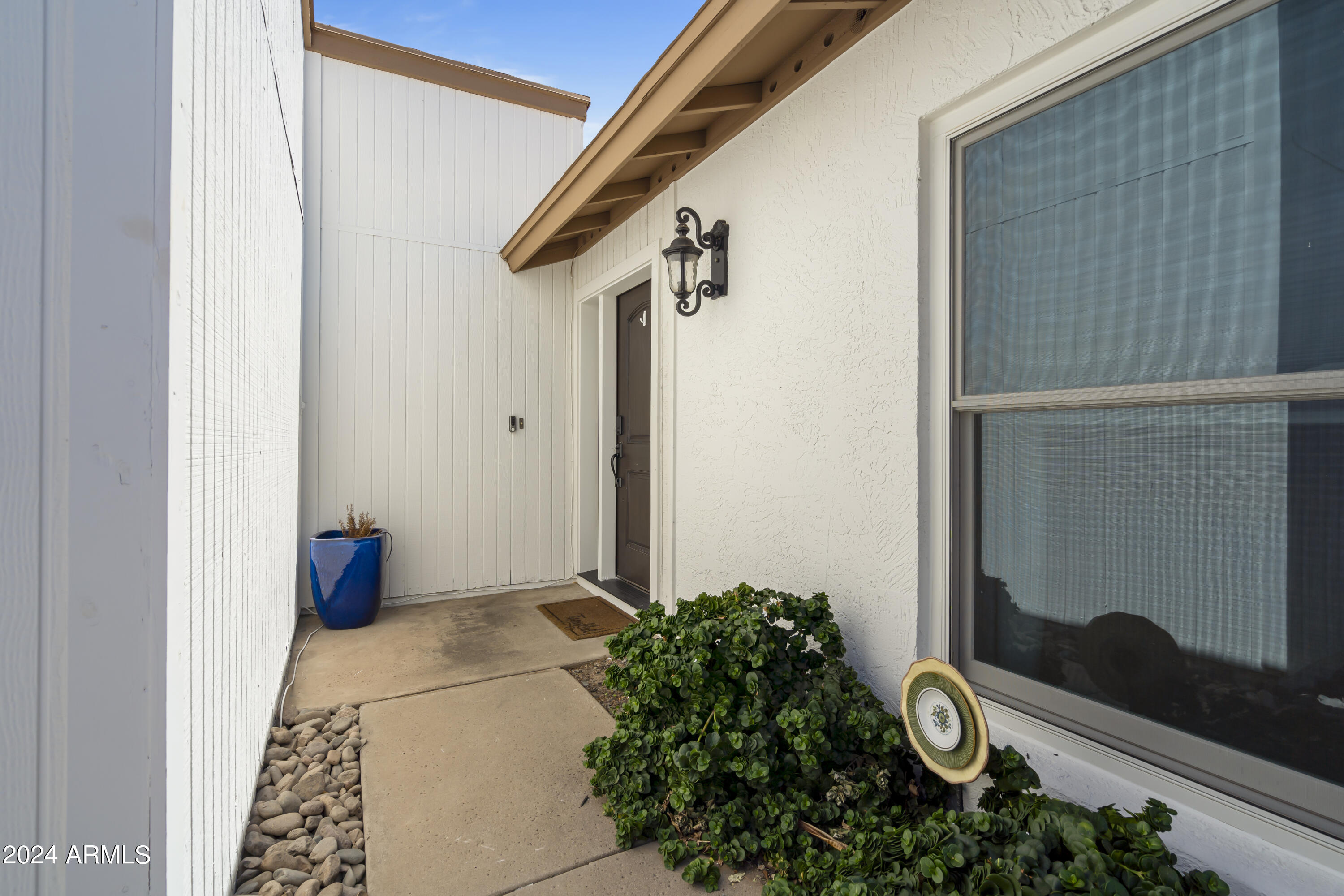 5205 W MOUNTAIN VIEW Road