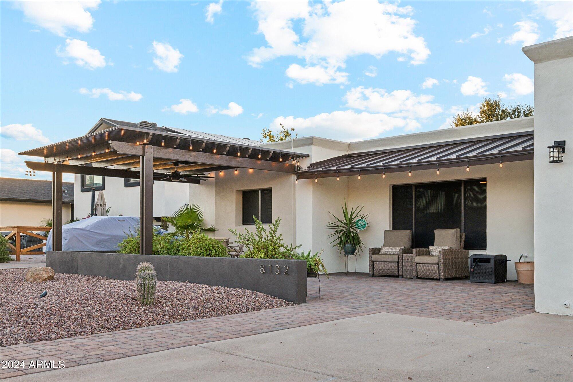 8132 E JACKRABBIT Road