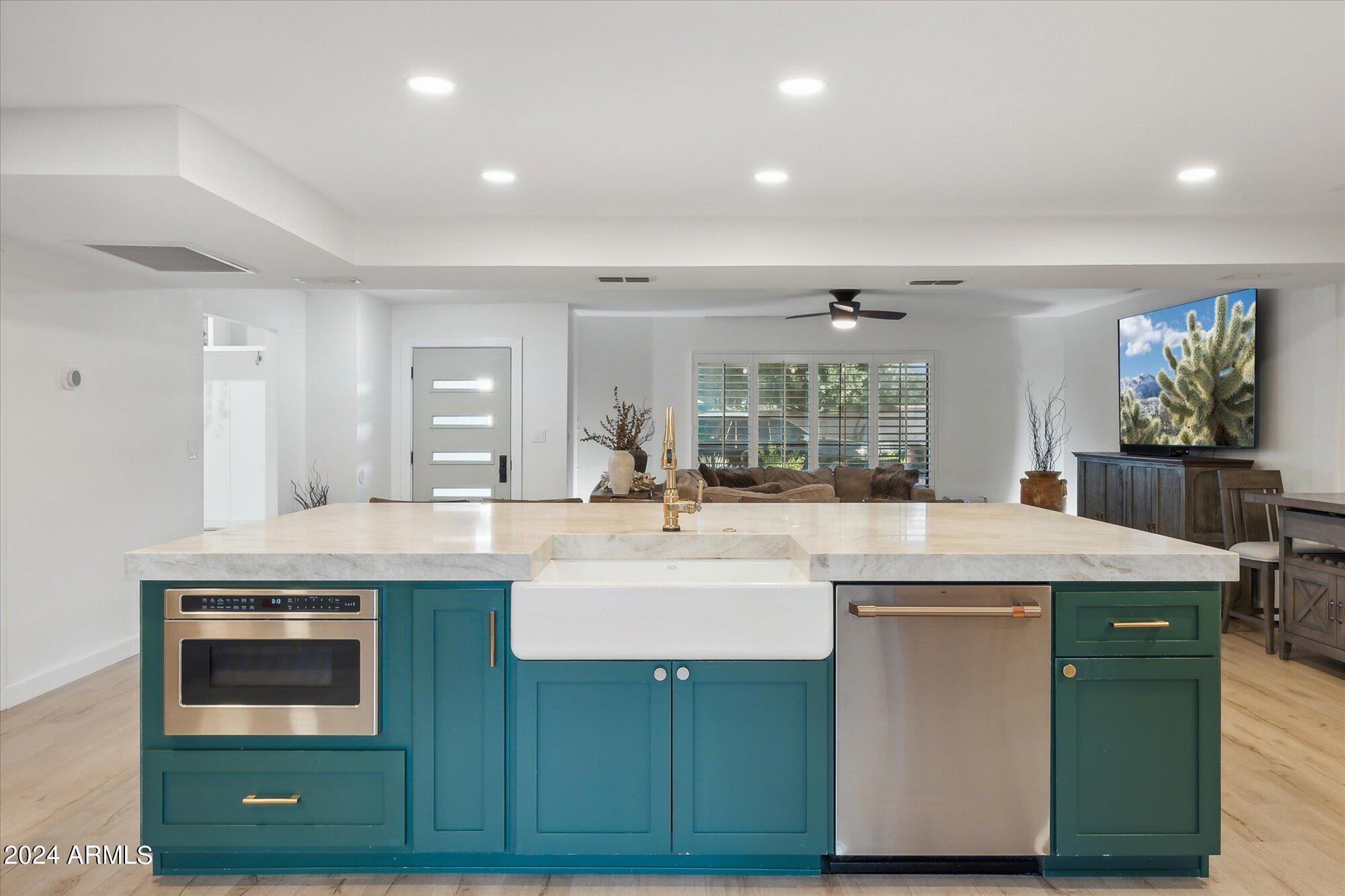 8132 E JACKRABBIT Road
