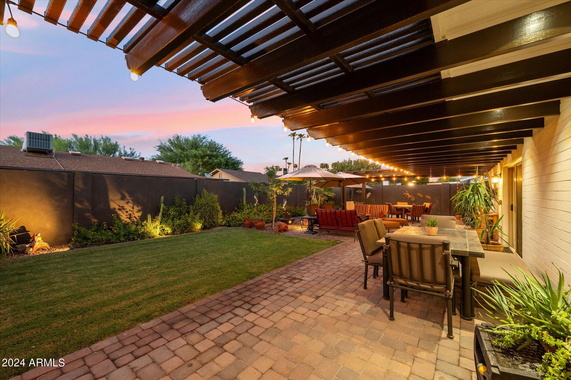 8132 E JACKRABBIT Road