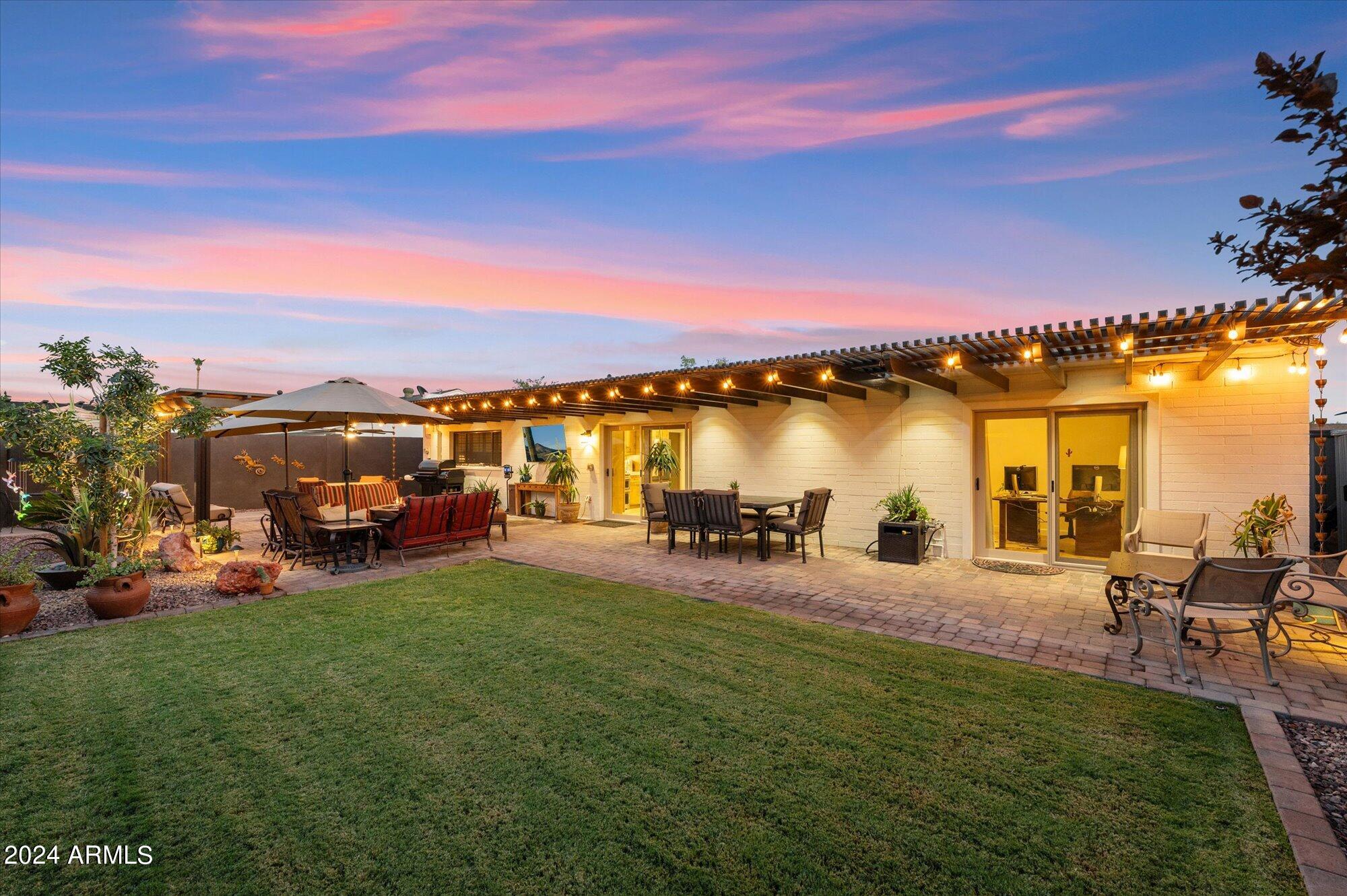 8132 E JACKRABBIT Road
