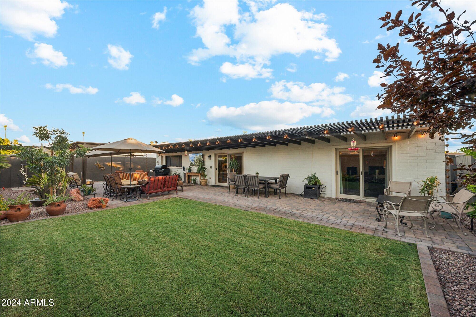 8132 E JACKRABBIT Road