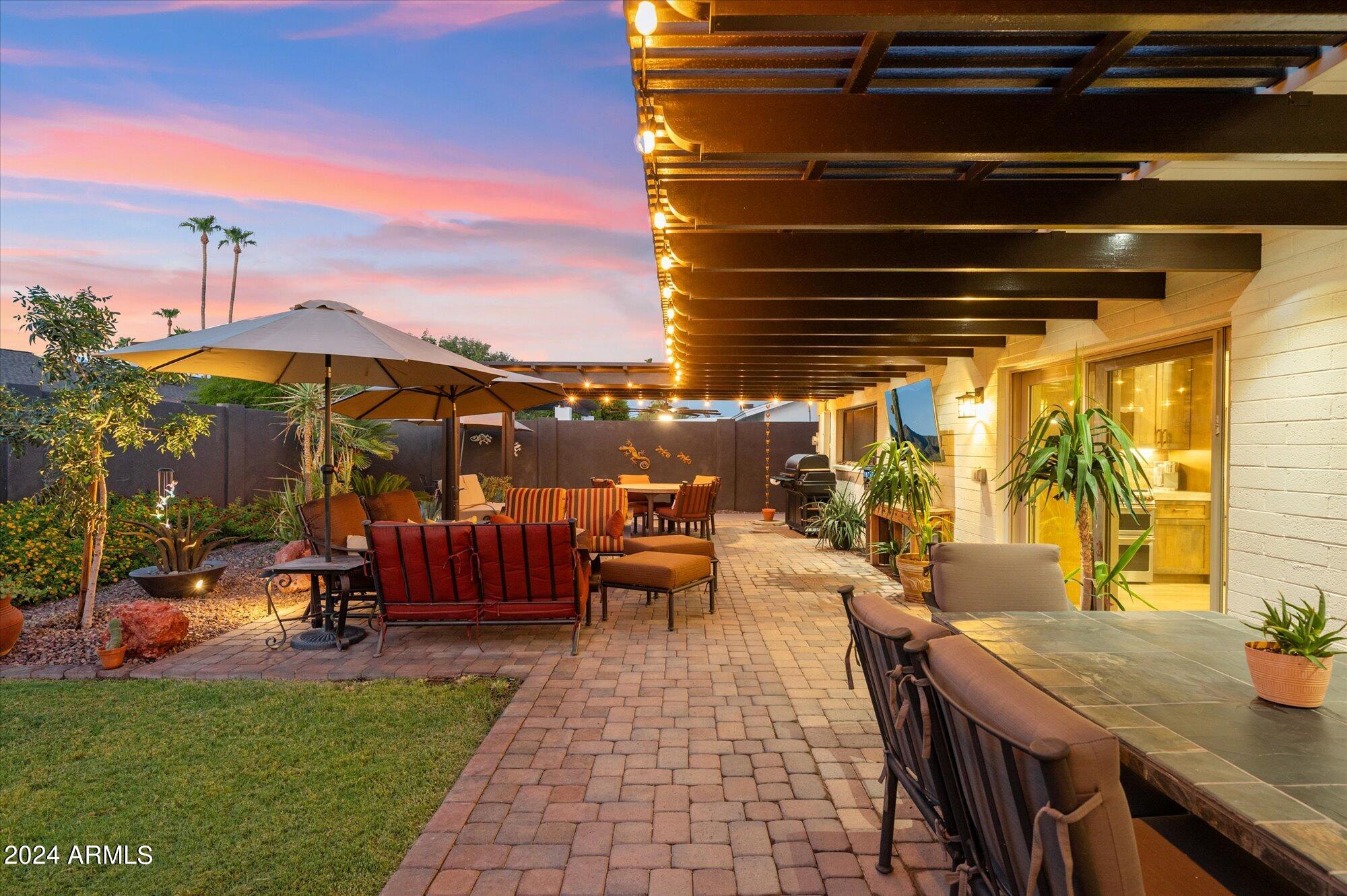 8132 E JACKRABBIT Road