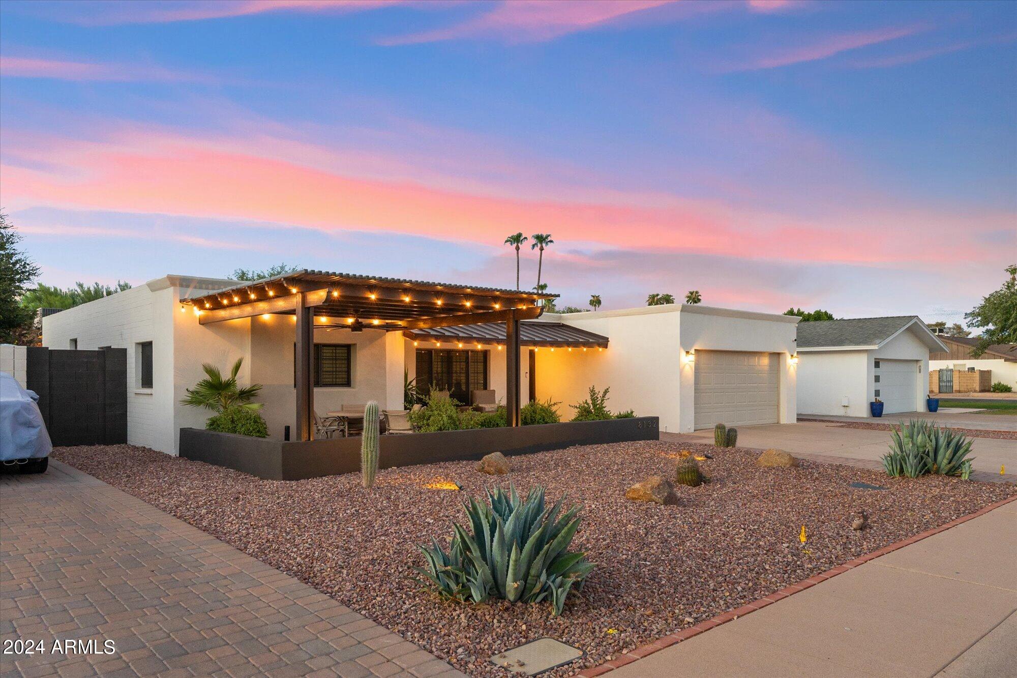 8132 E JACKRABBIT Road